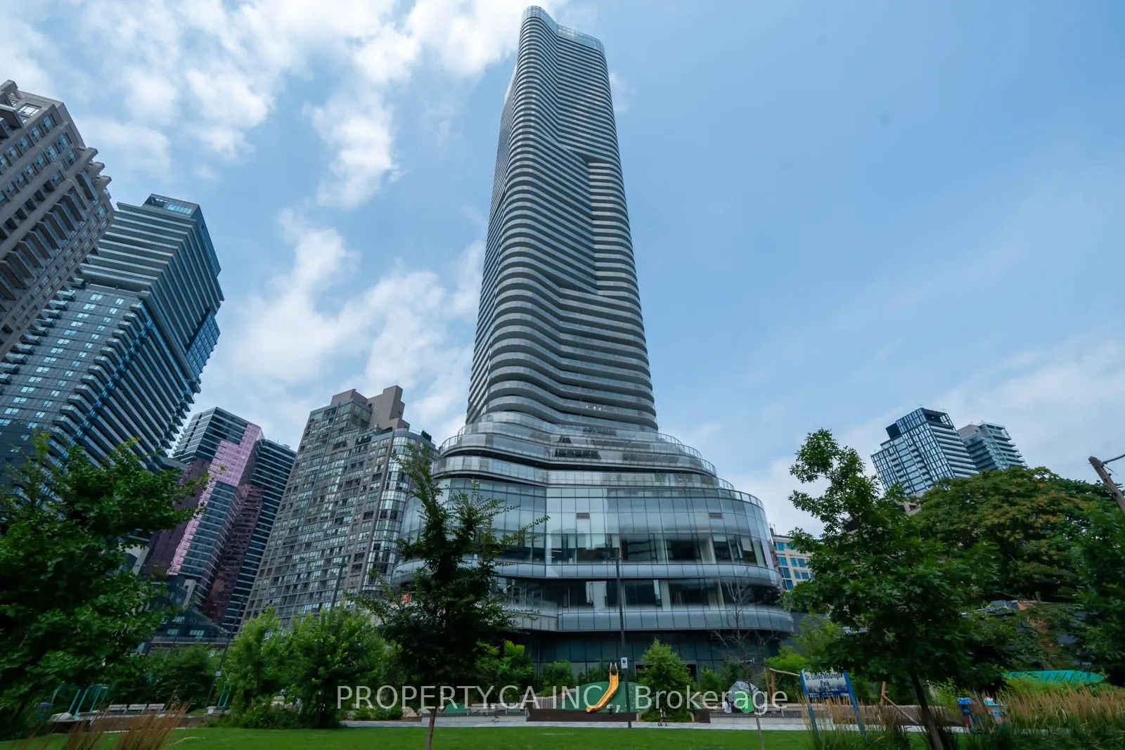 11 Wellesley Street W, #5209