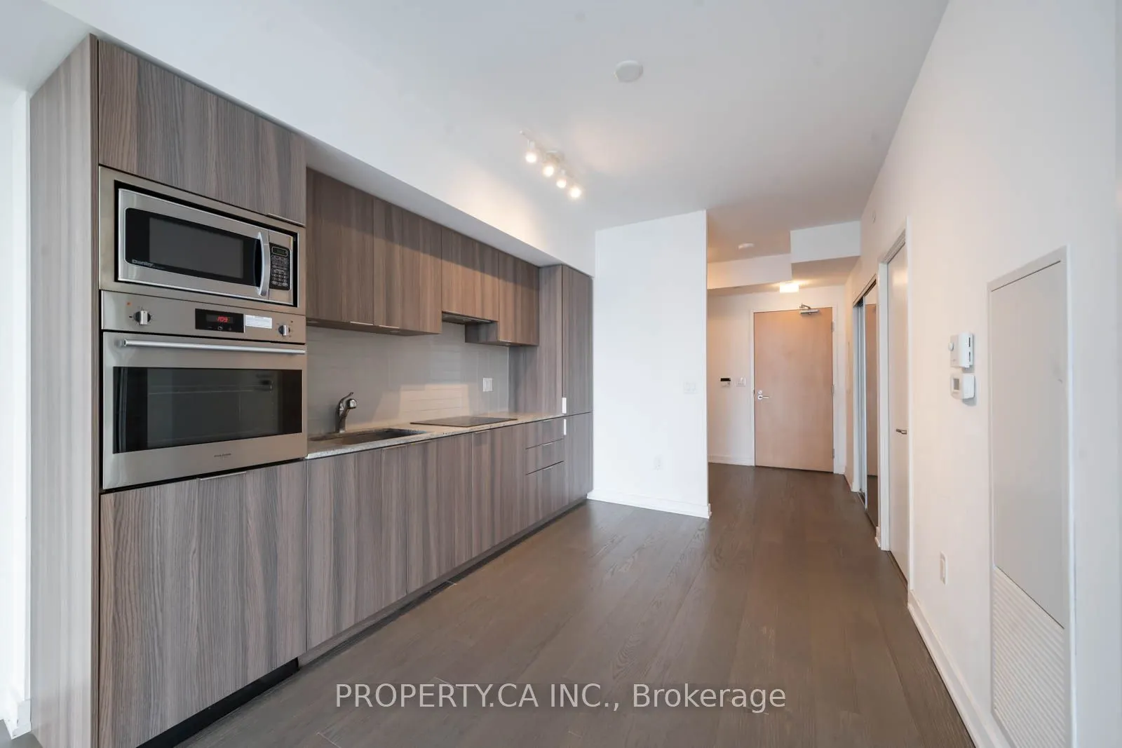11 Wellesley Street W, #5209