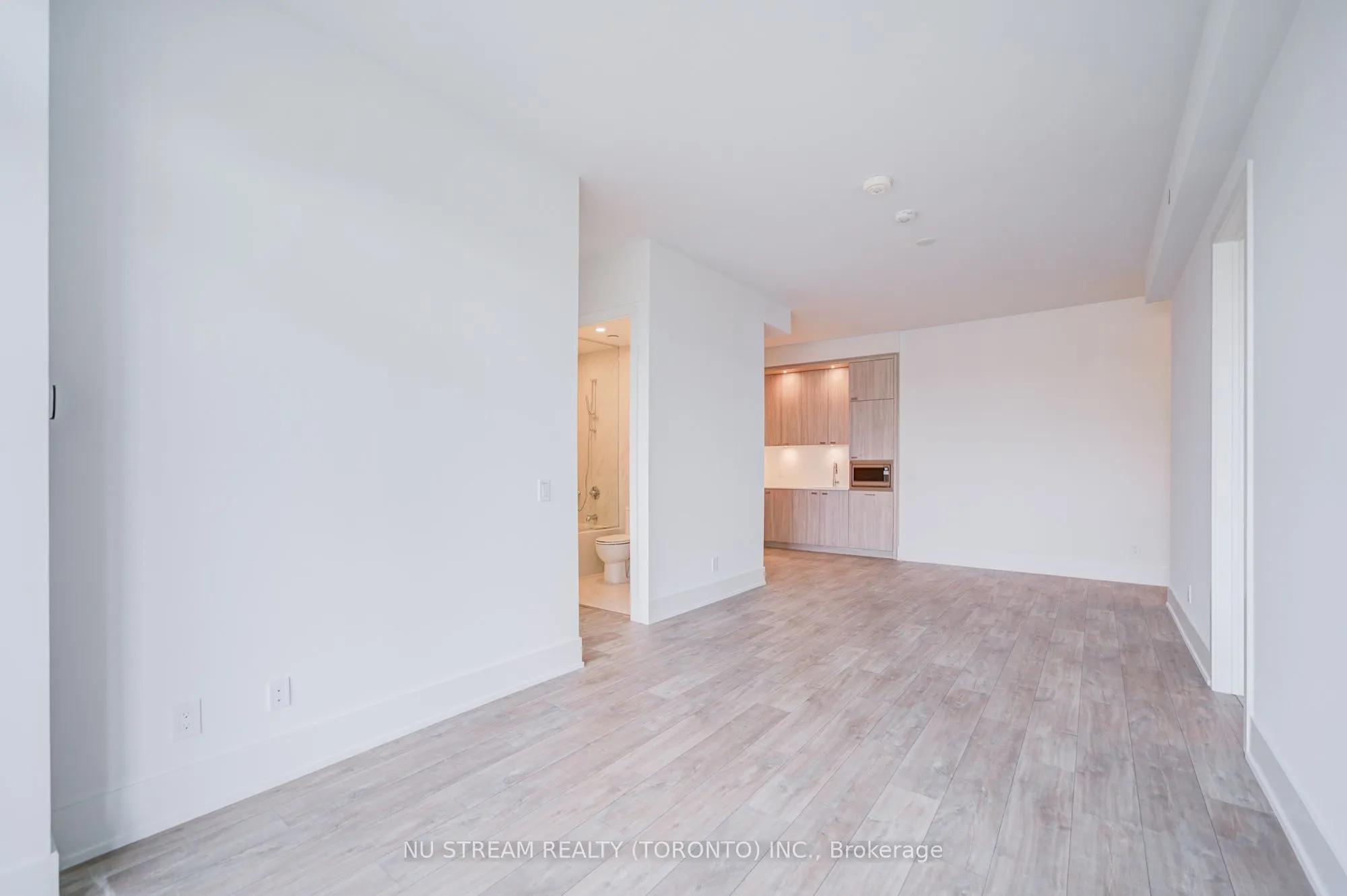 115 Denison Avenue, #406