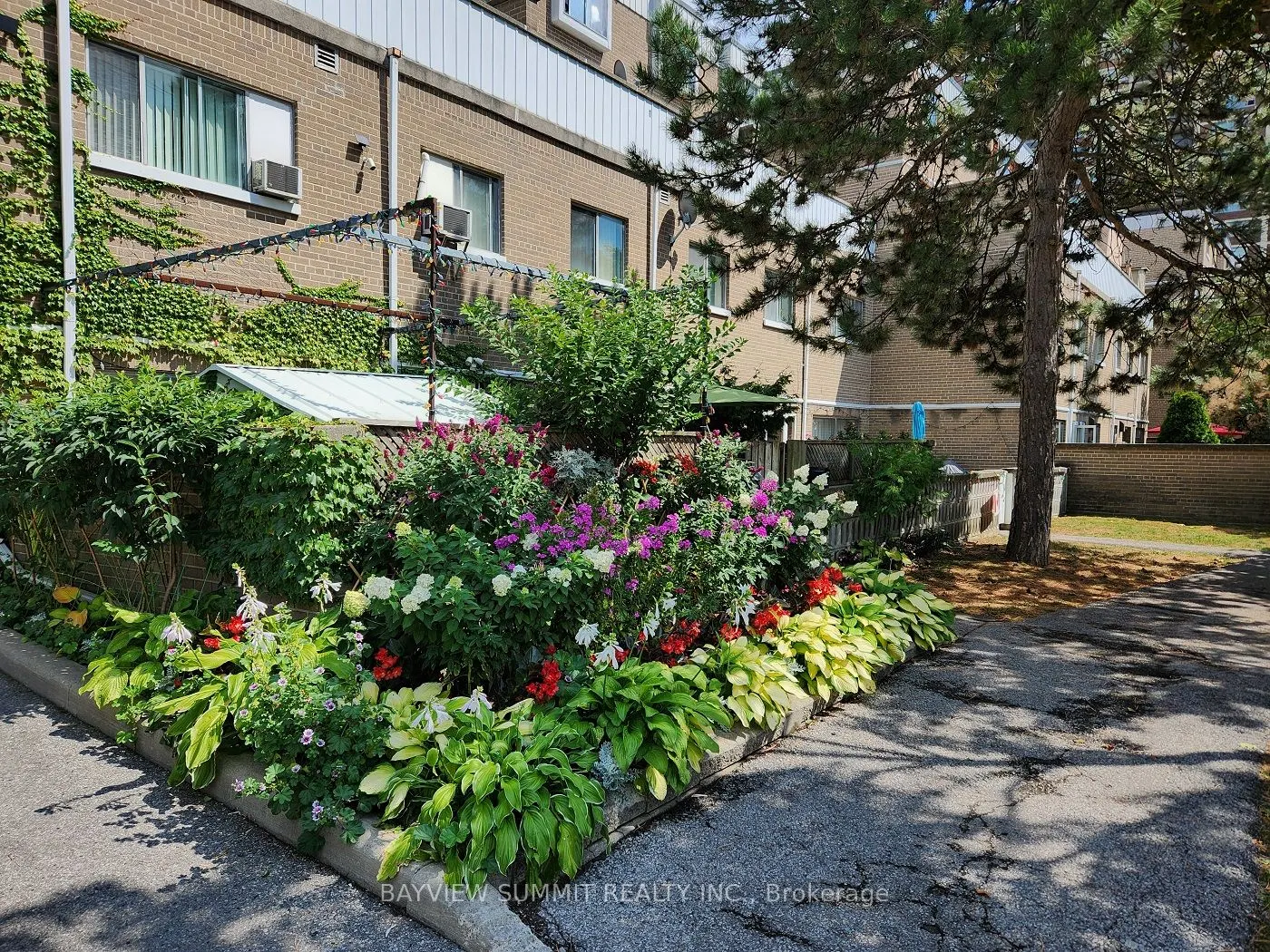 119 Nymark Avenue, ##202