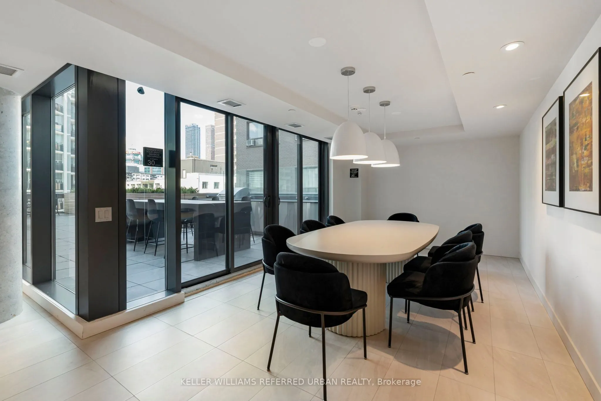 81 Wellesley Street E, #402