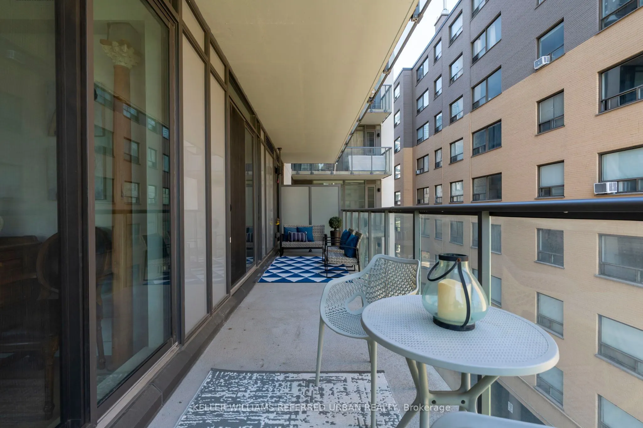 81 Wellesley Street E, #402