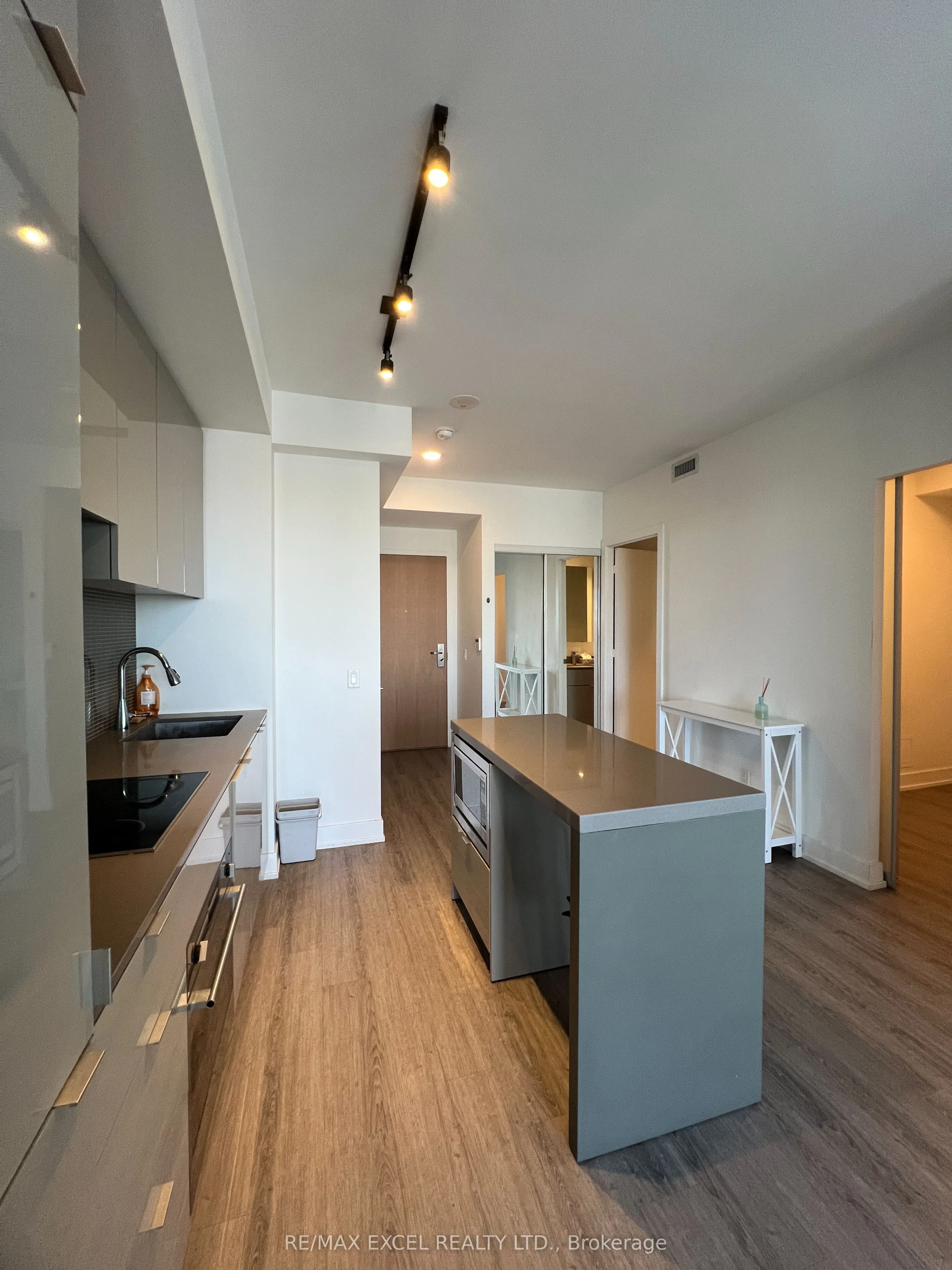 7 Grenville Street, #3006