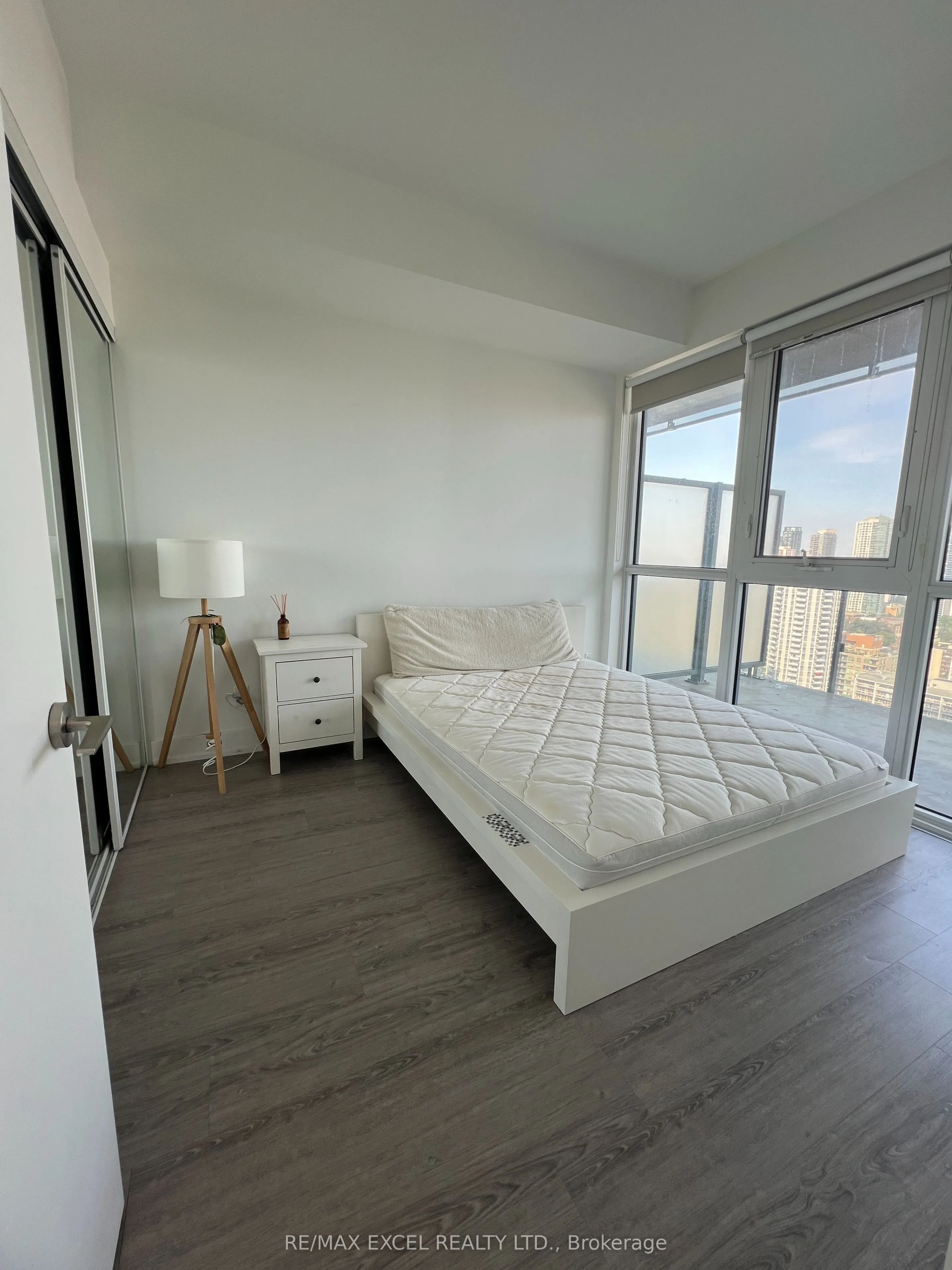 7 Grenville Street, #3006