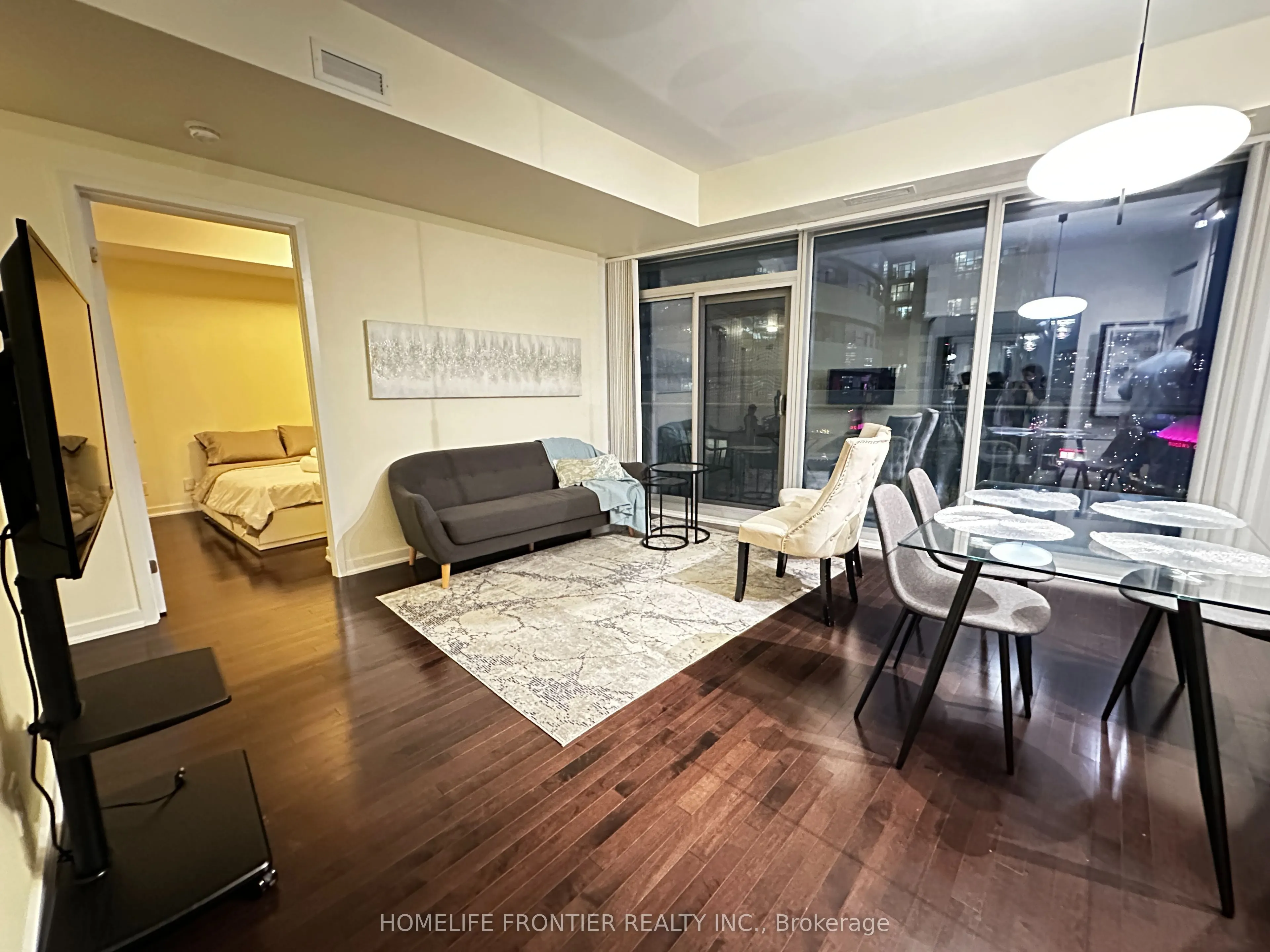 14 York Street, #2406