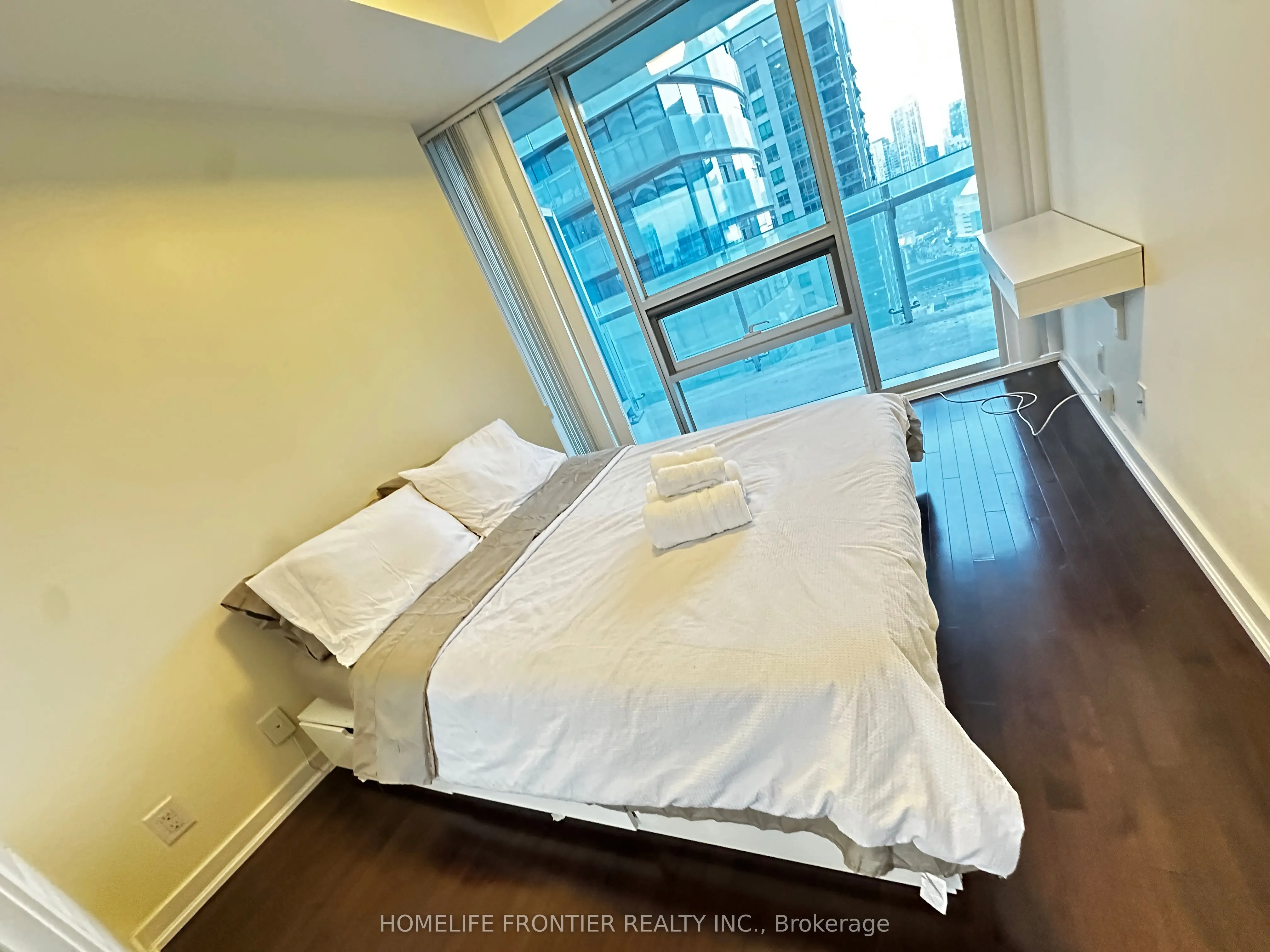 14 York Street, #2406