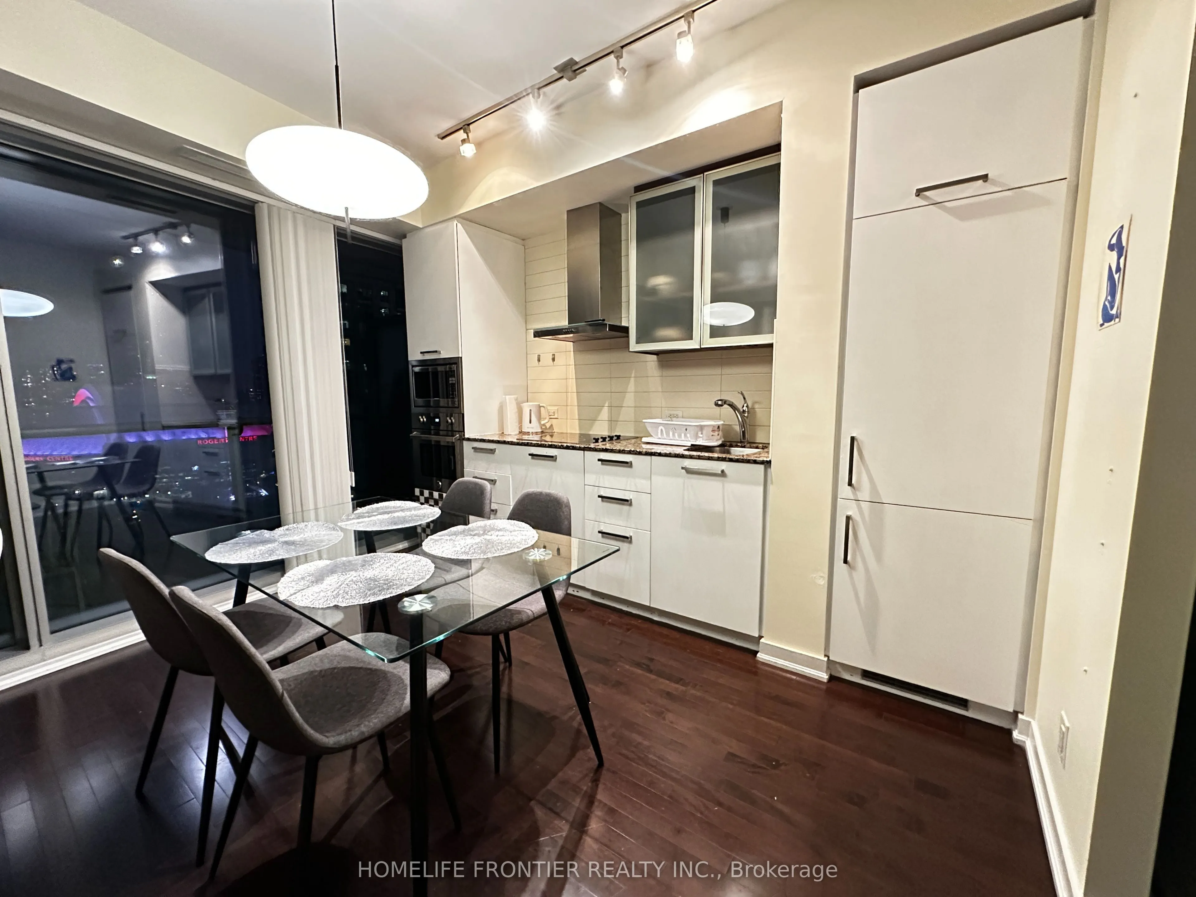 14 York Street, #2406
