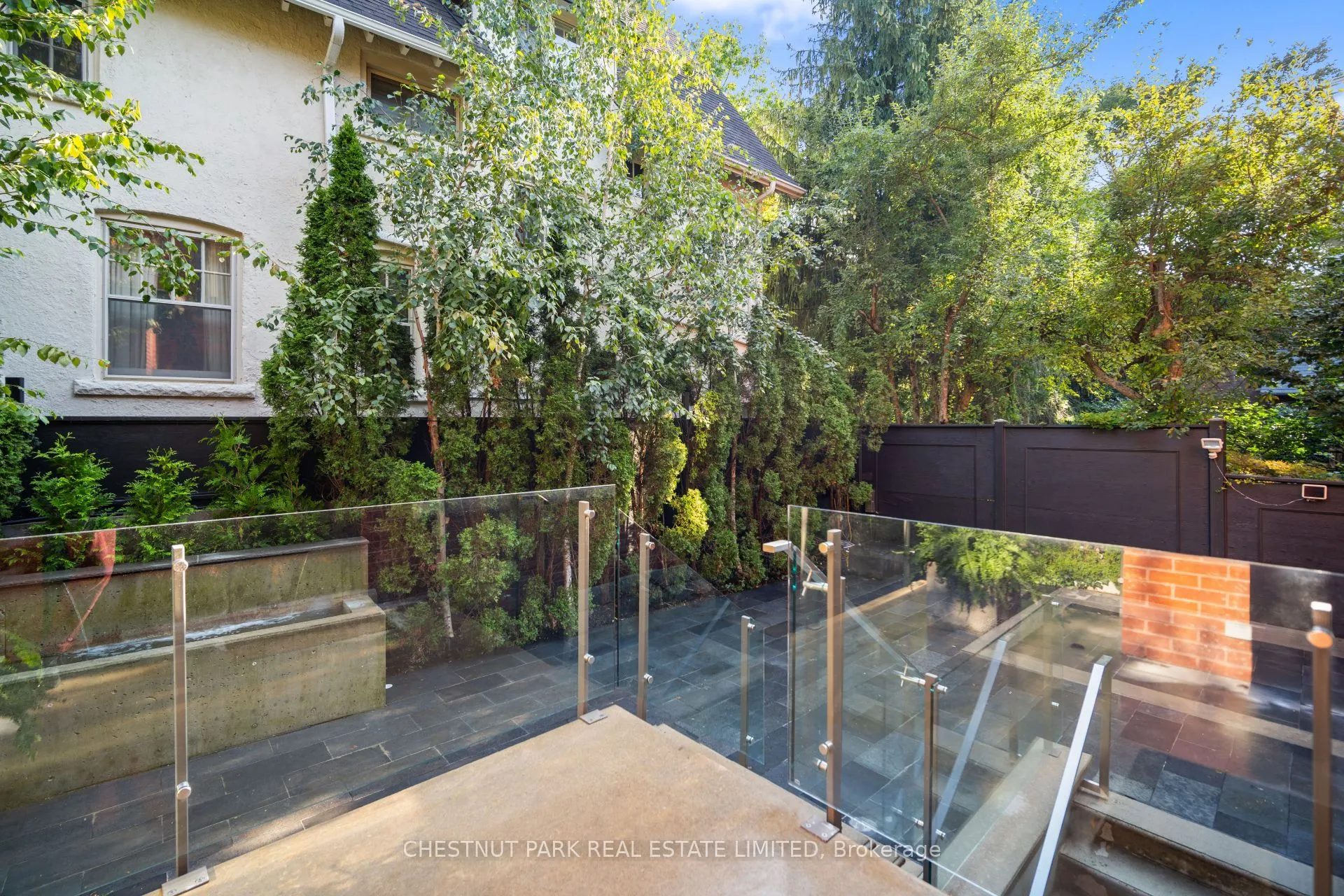 99 Crescent Road