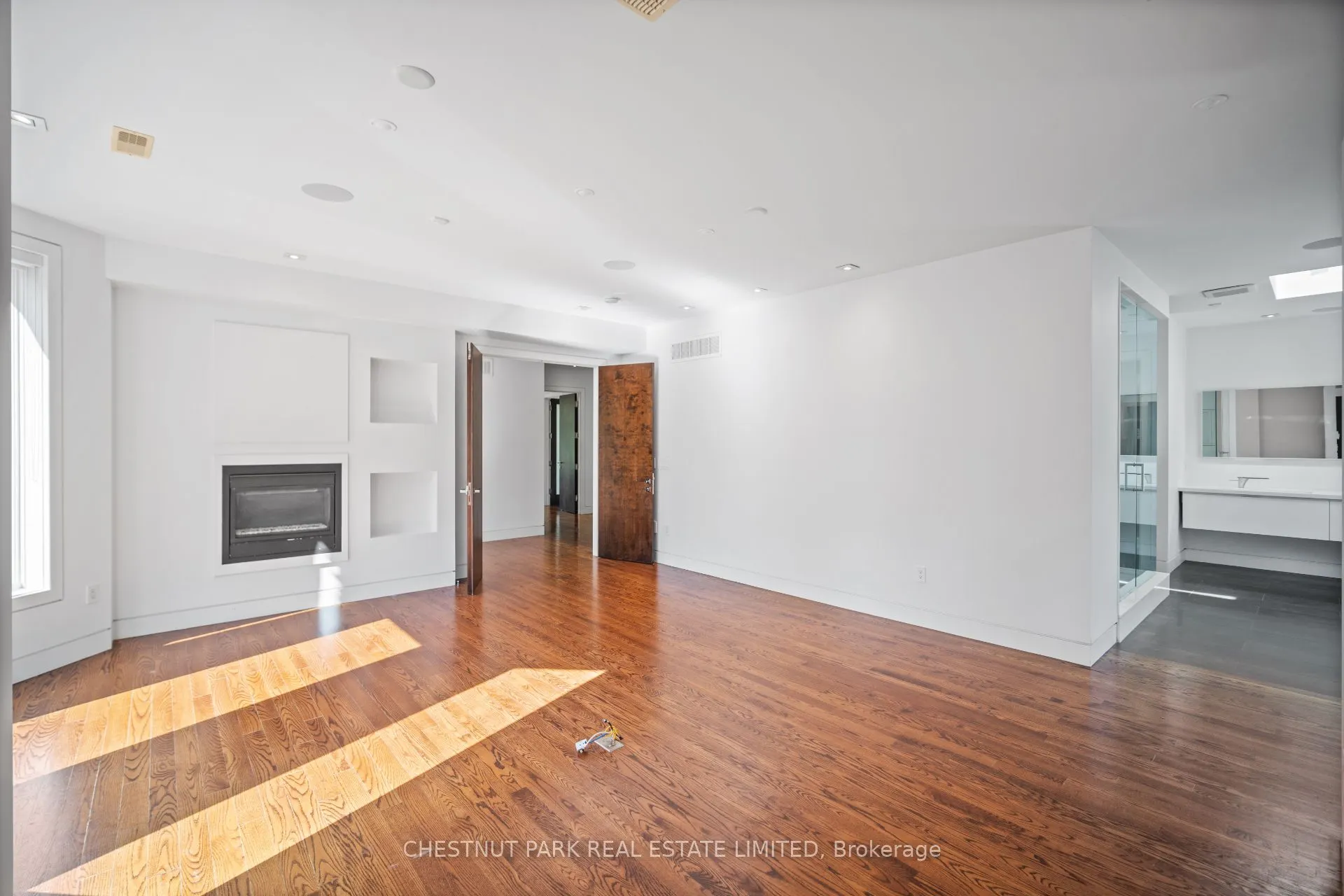 99 Crescent Road