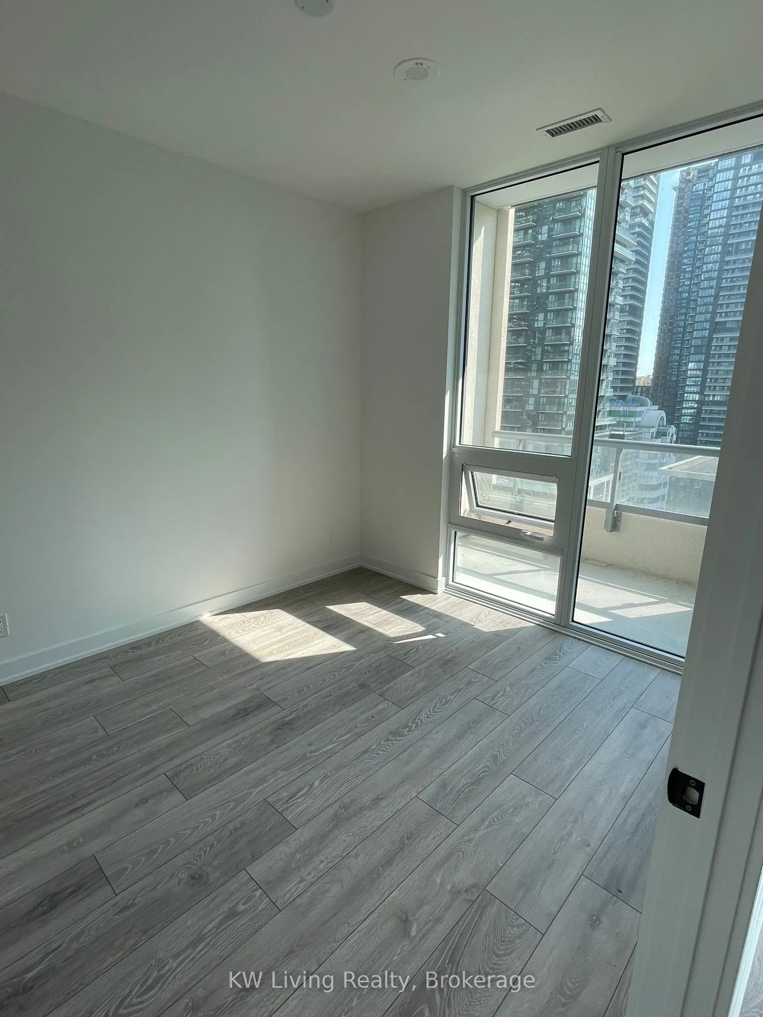 108 Peter Street, #1907