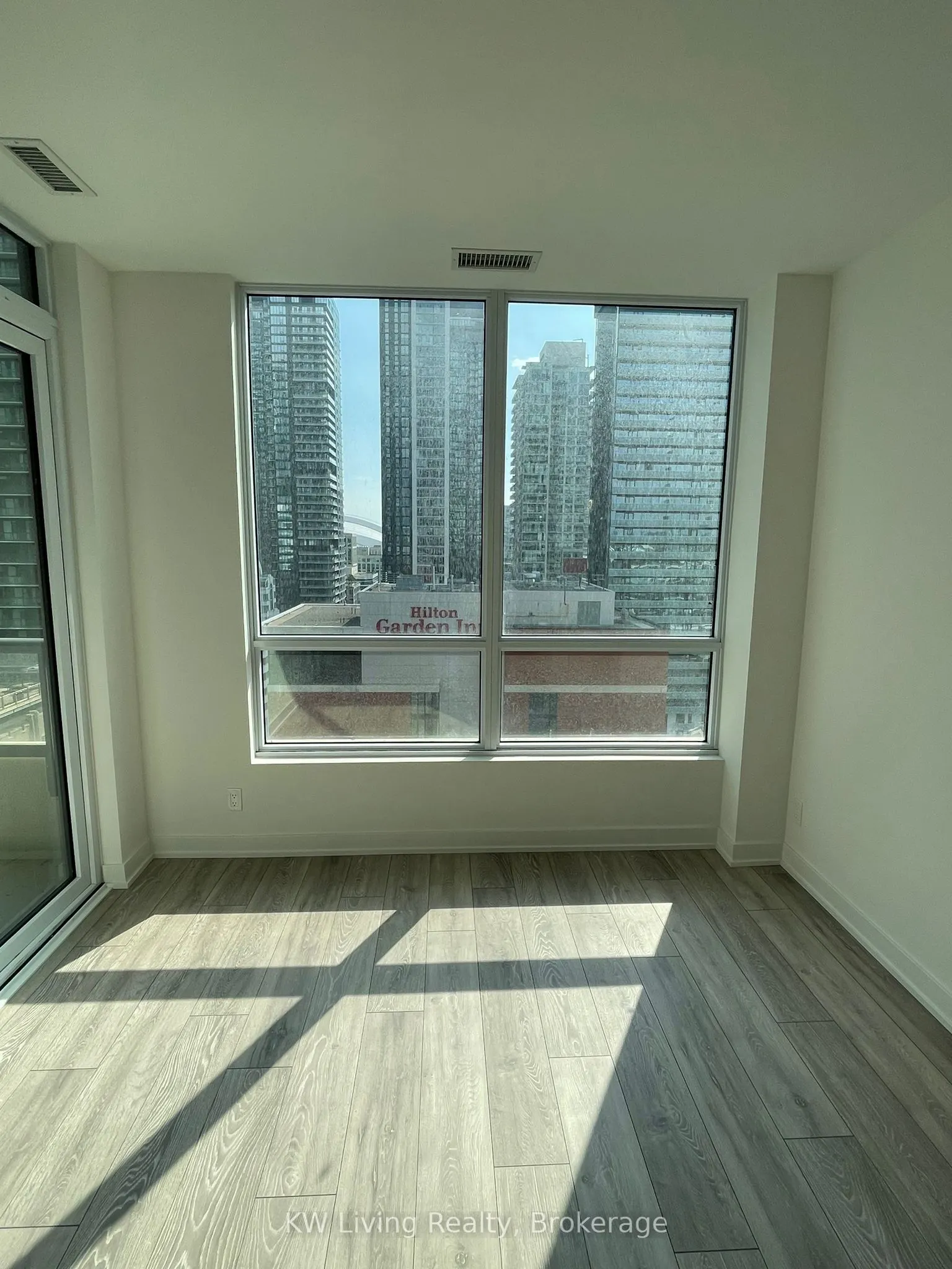 108 Peter Street, #1907