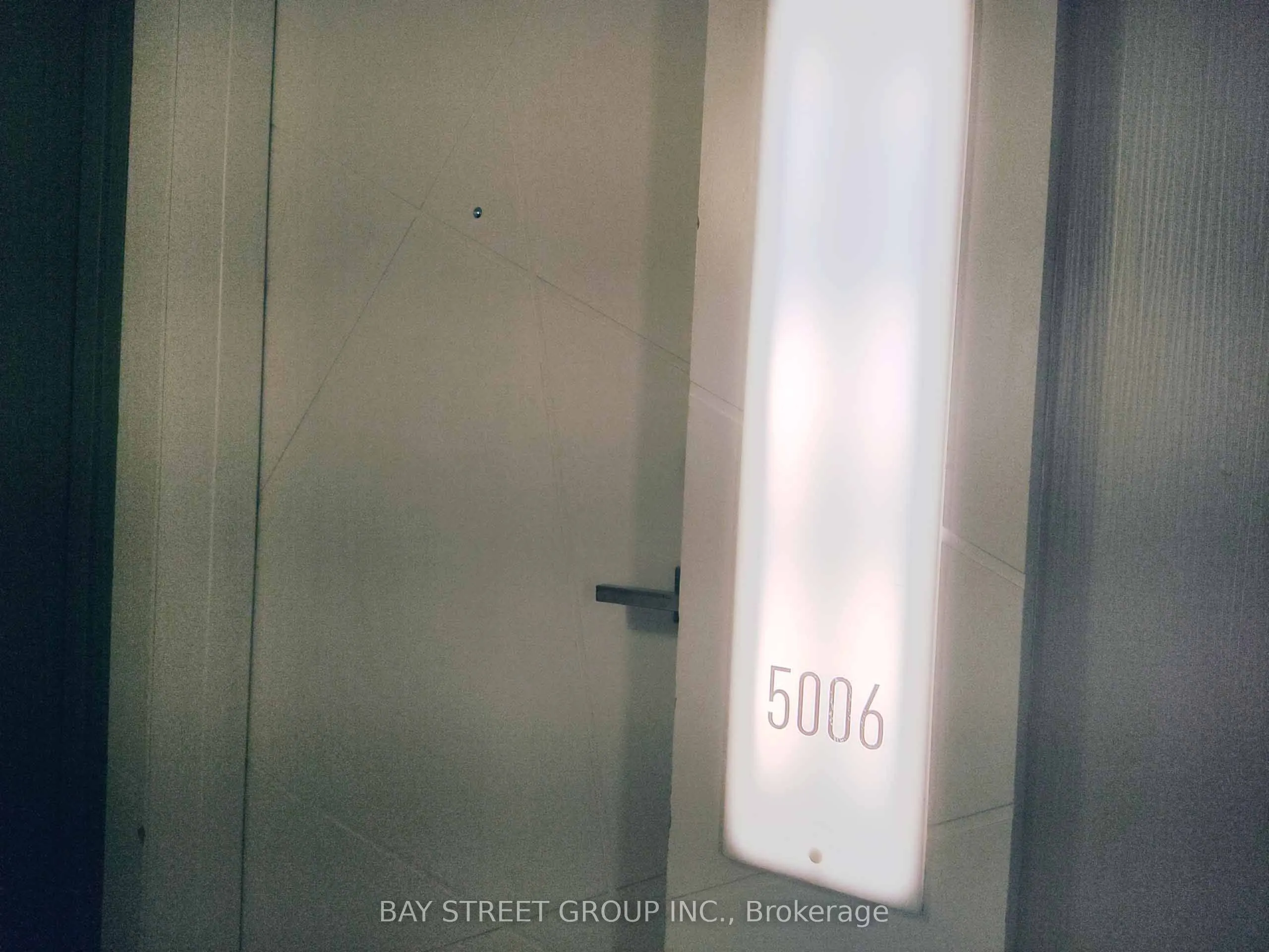 12 York Street, #5006