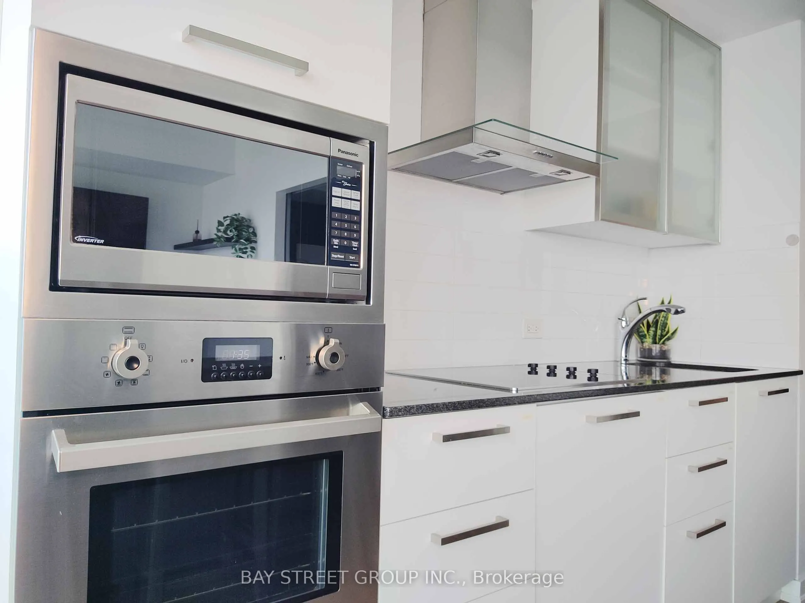 12 York Street, #5006