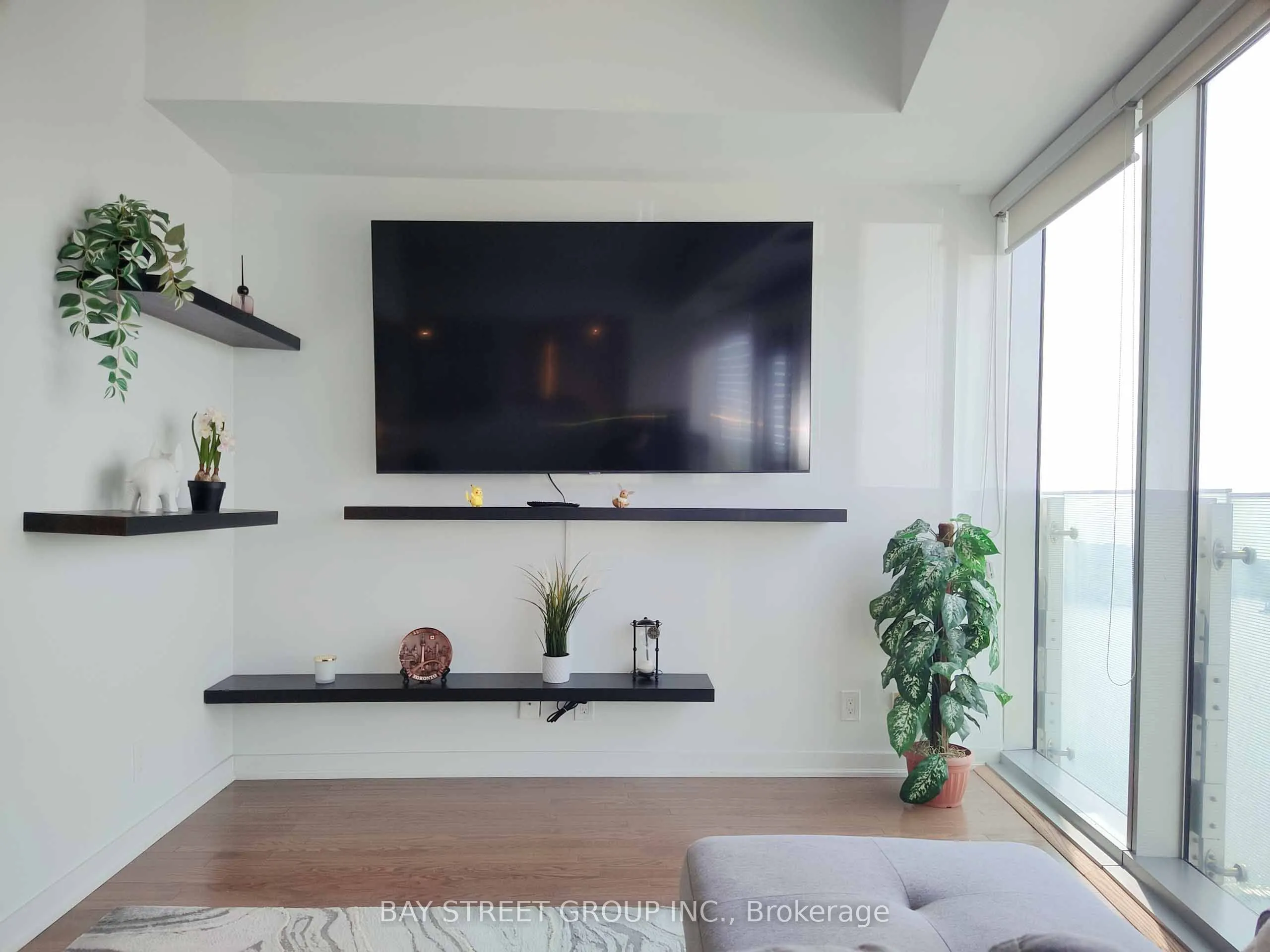 12 York Street, #5006
