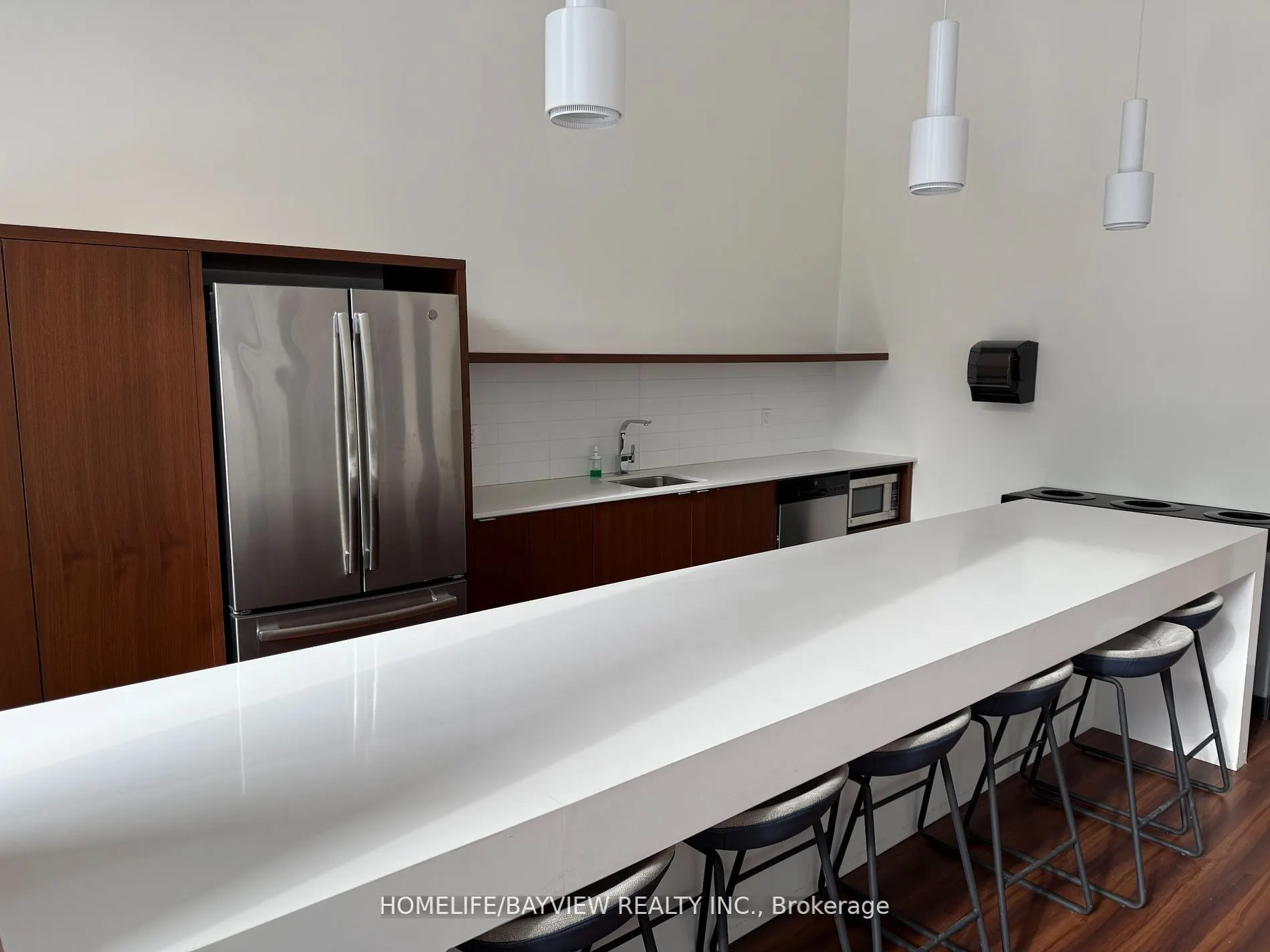 120 Varna Drive, #1212