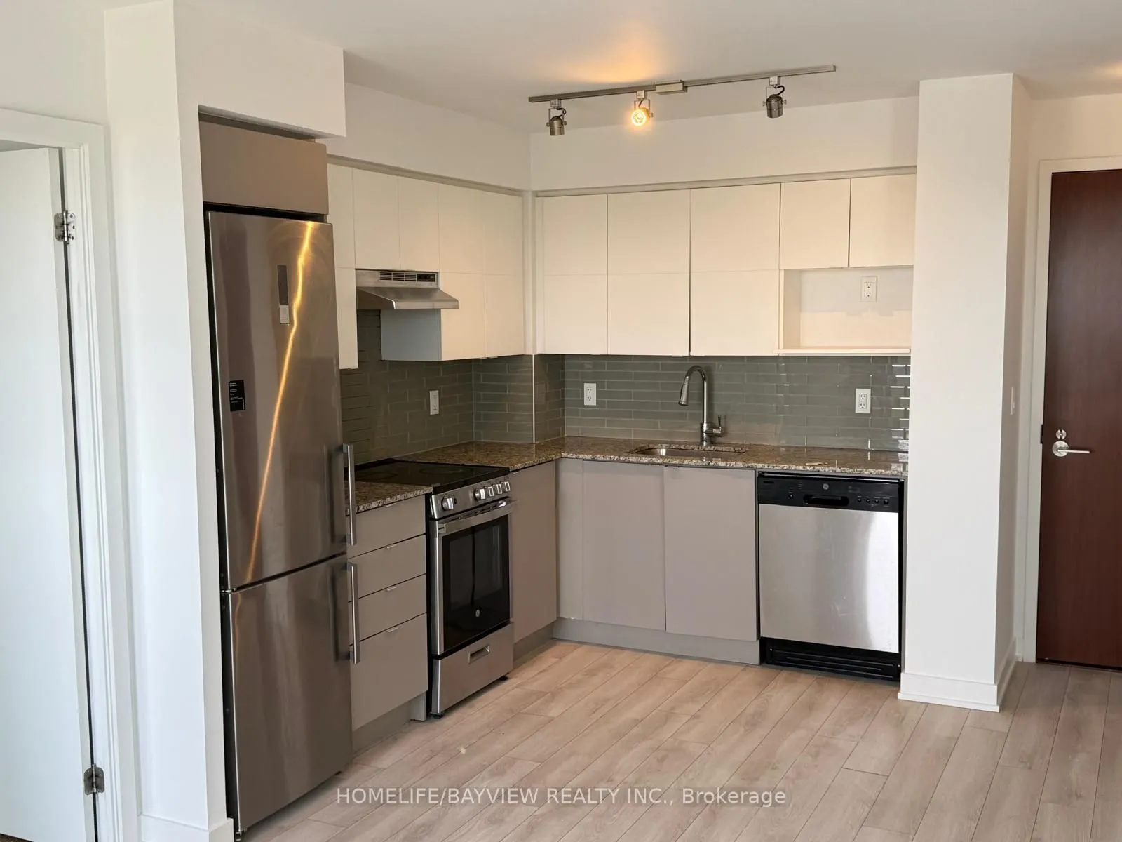 120 Varna Drive, #1212