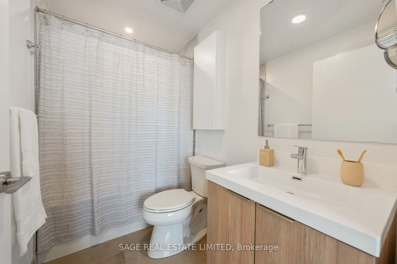 50 O'neill Road W, #212