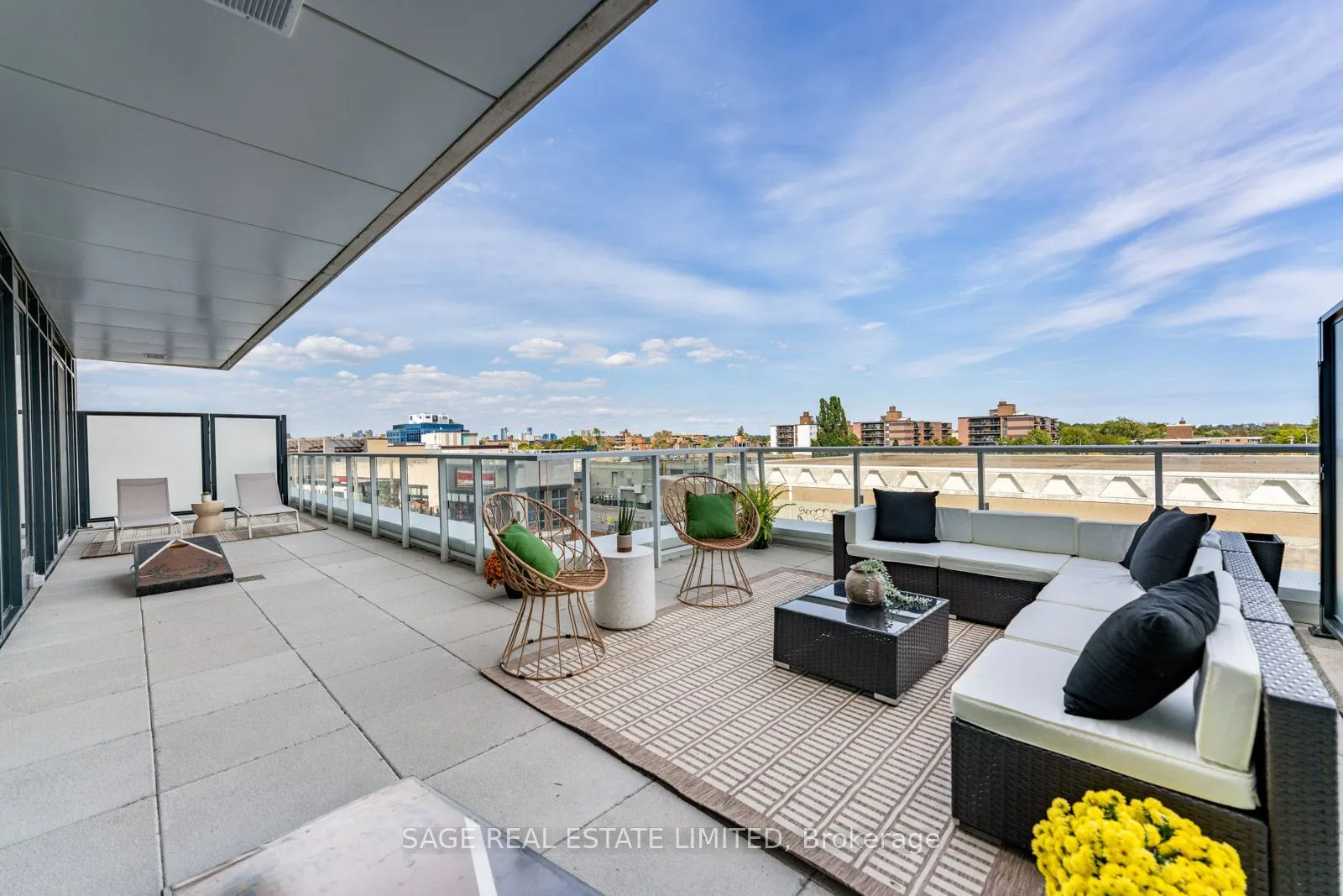 50 O'neill Road W, #212