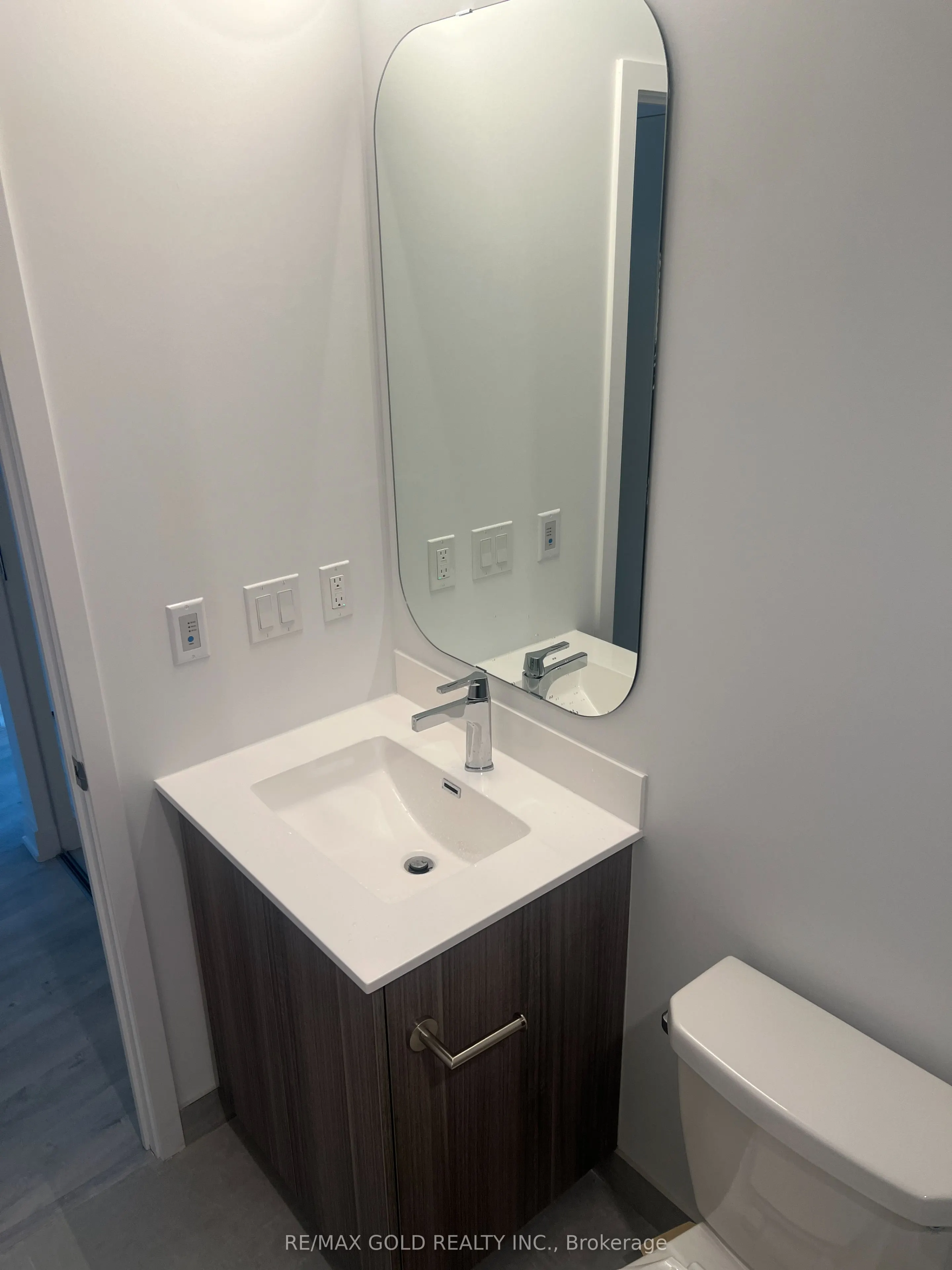 15 Richardson Street, #1408