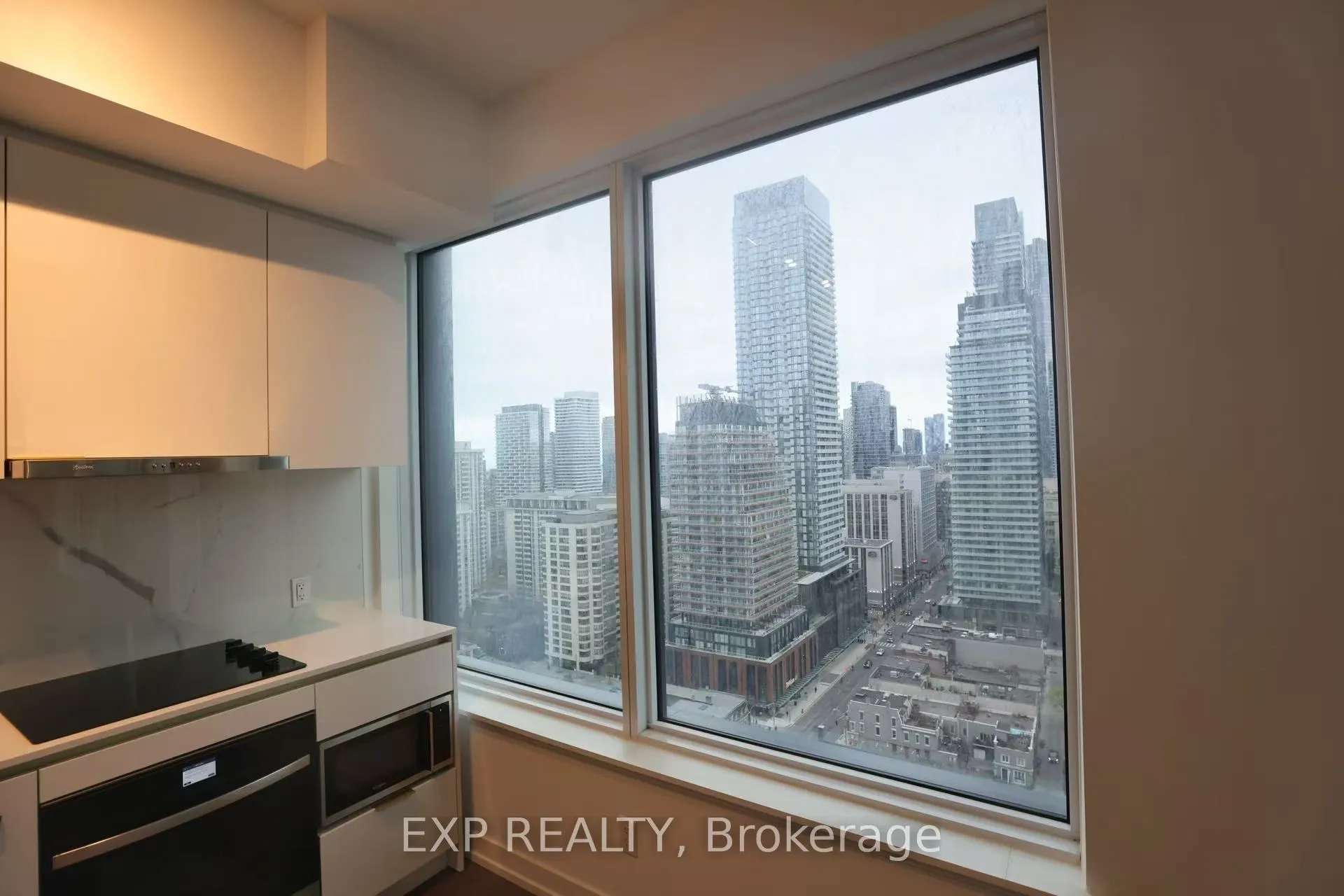 8 Wellesley Street W, #2615