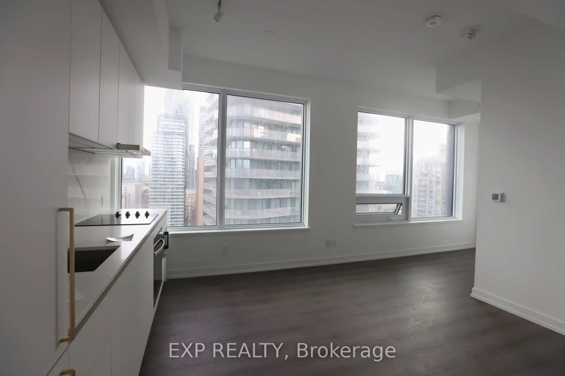 8 Wellesley Street W, #2615