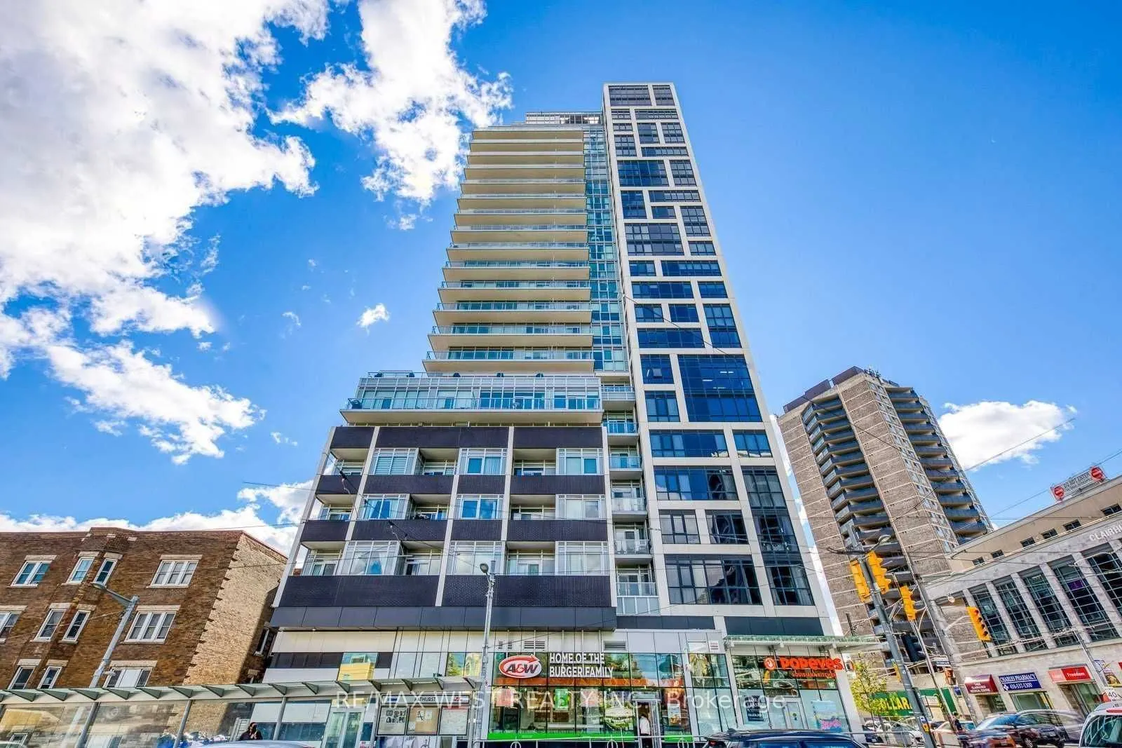 501 St Clair Avenue W, #1703