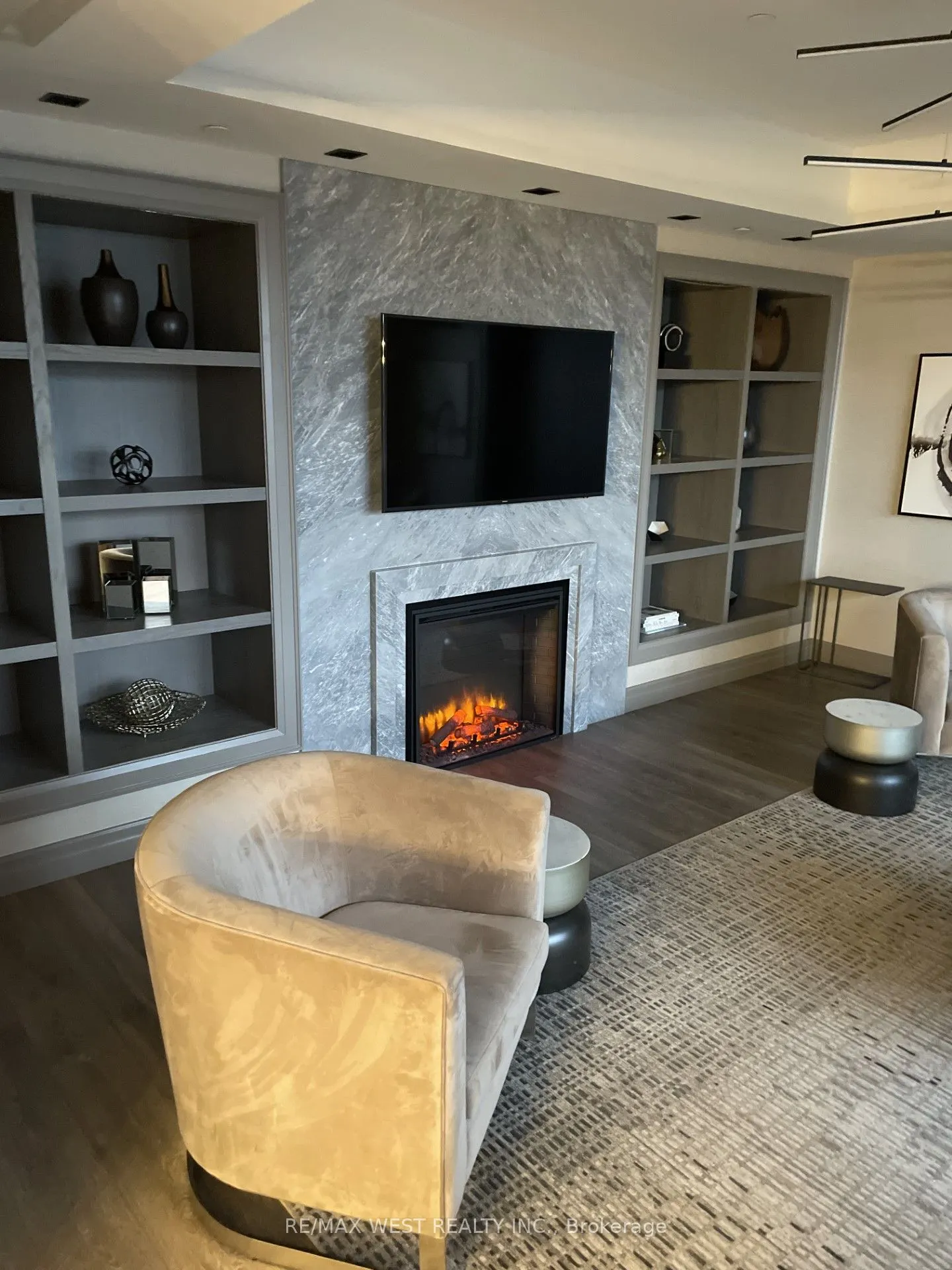 501 St Clair Avenue W, #1703