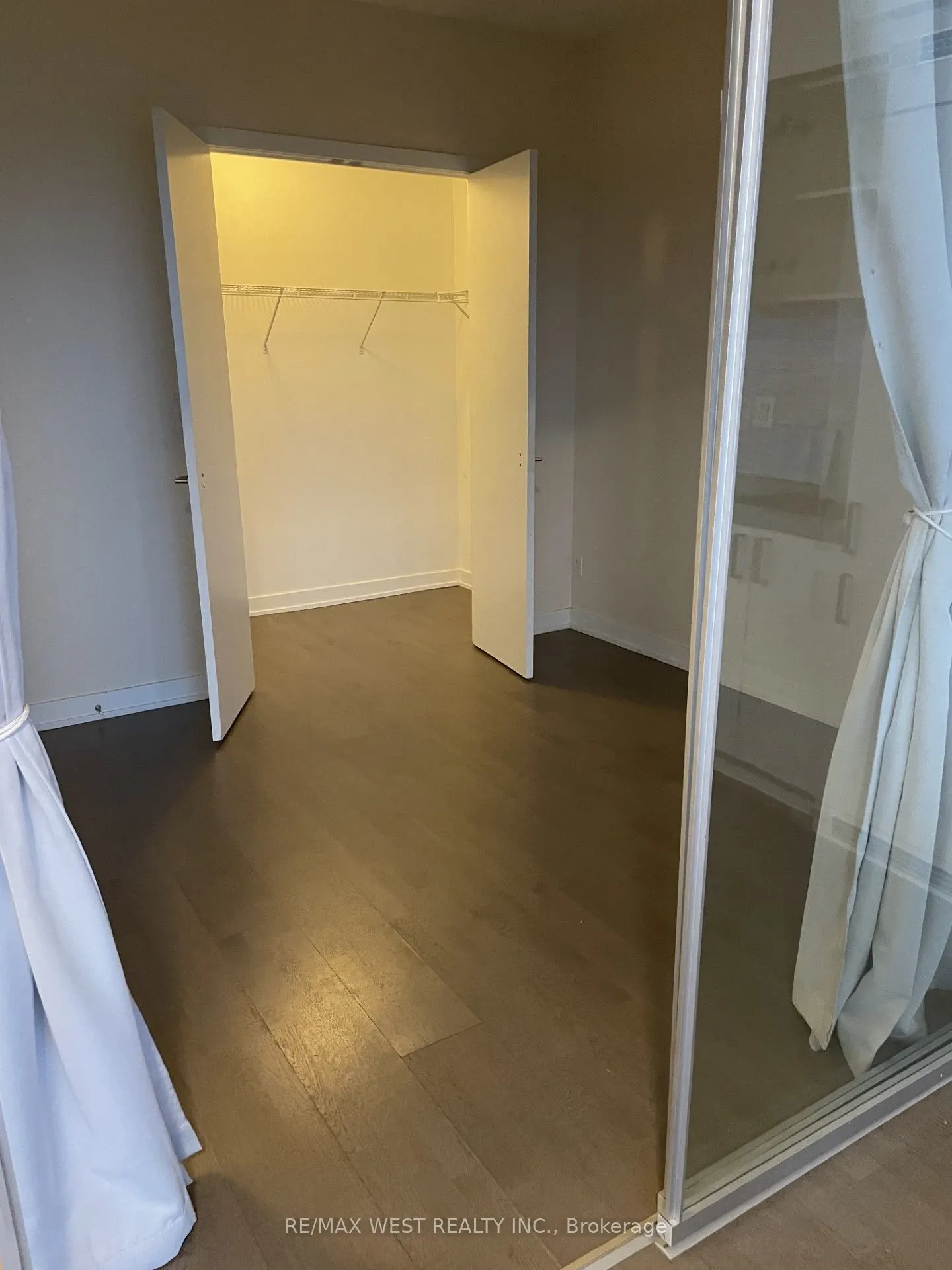 501 St Clair Avenue W, #1703