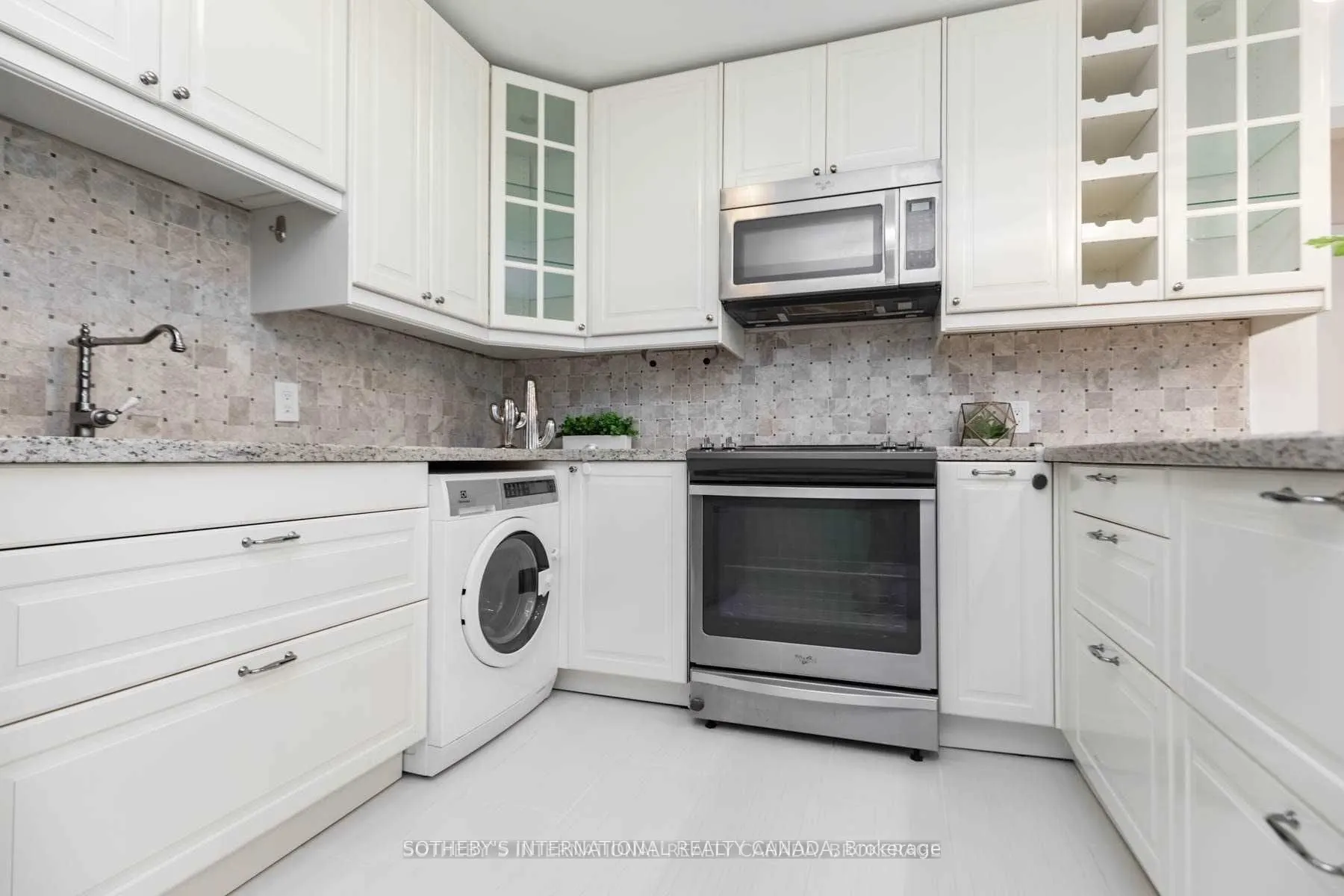 35 Raglan Avenue, #108