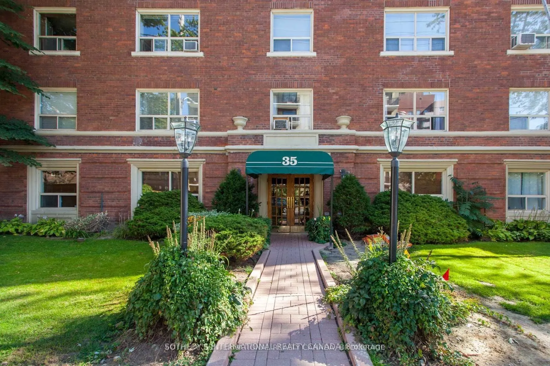 35 Raglan Avenue, #108
