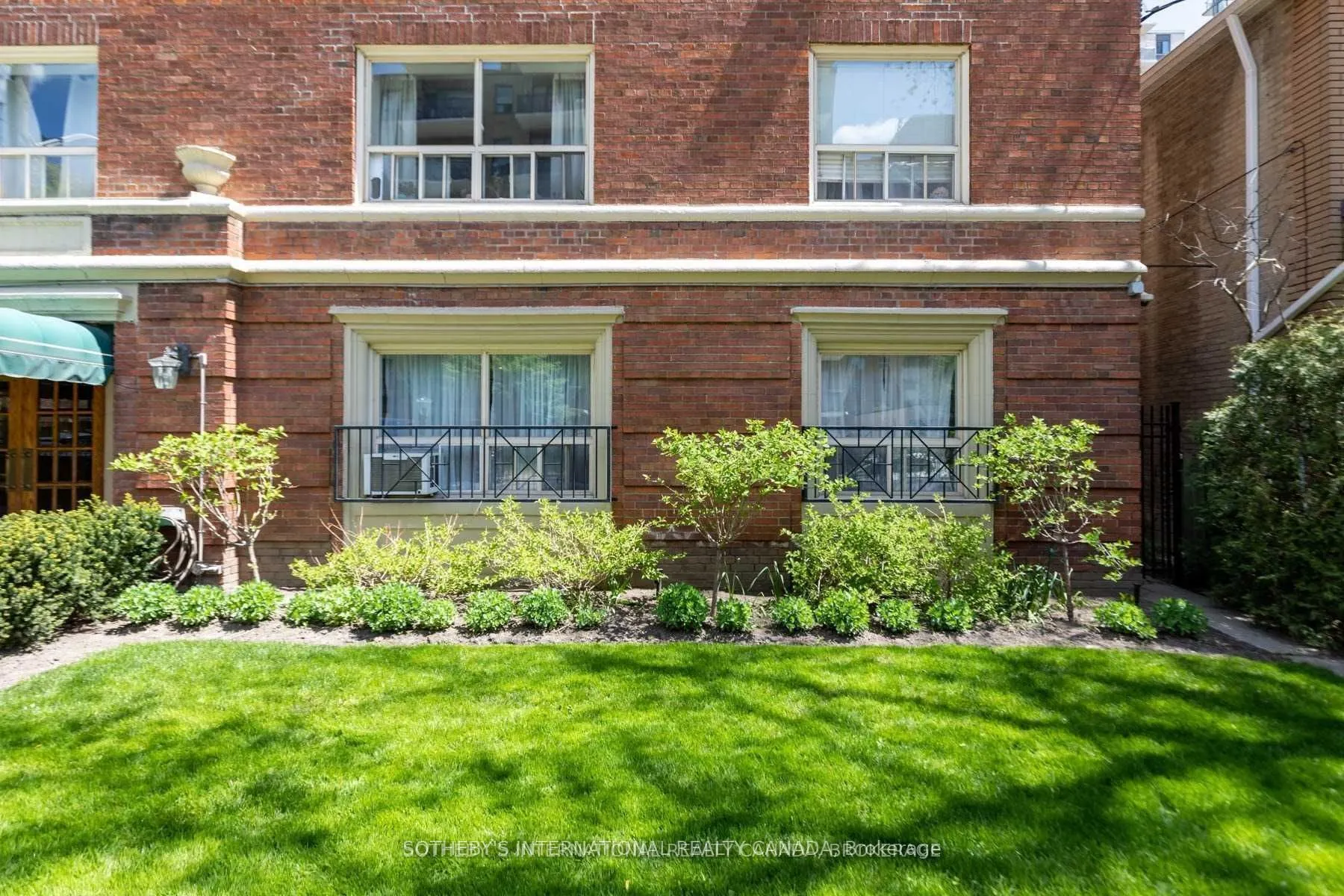 35 Raglan Avenue, #108
