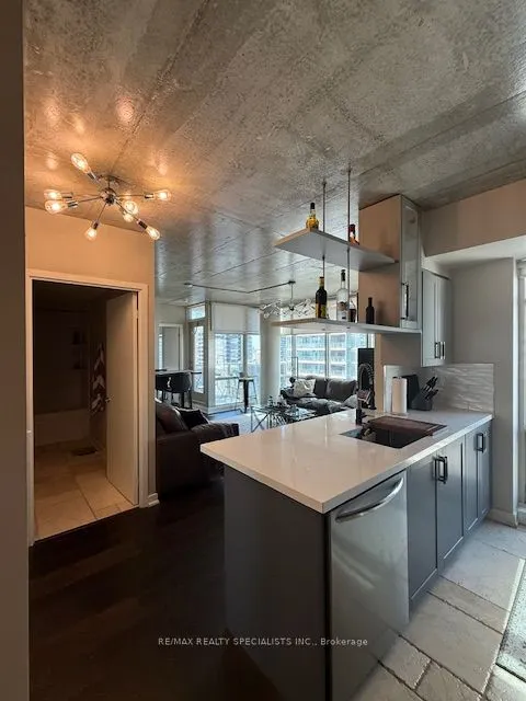 10 NAVY WHARF Court, #2803