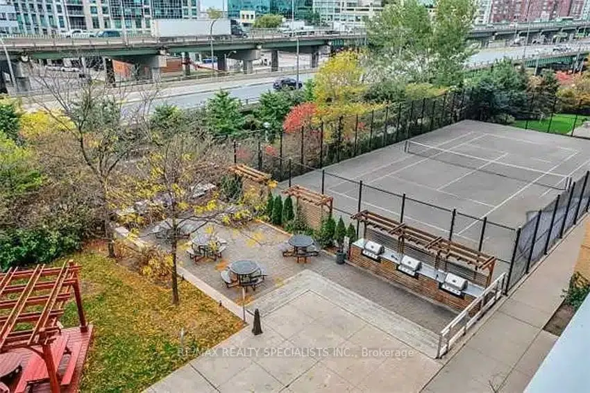 10 NAVY WHARF Court, #2803