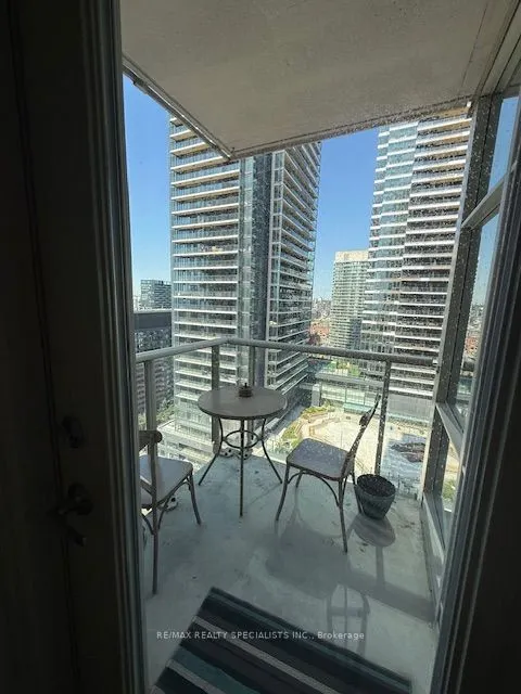 10 NAVY WHARF Court, #2803