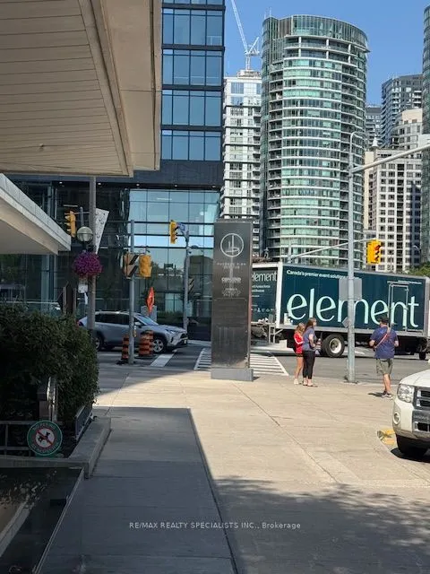 10 NAVY WHARF Court, #2803