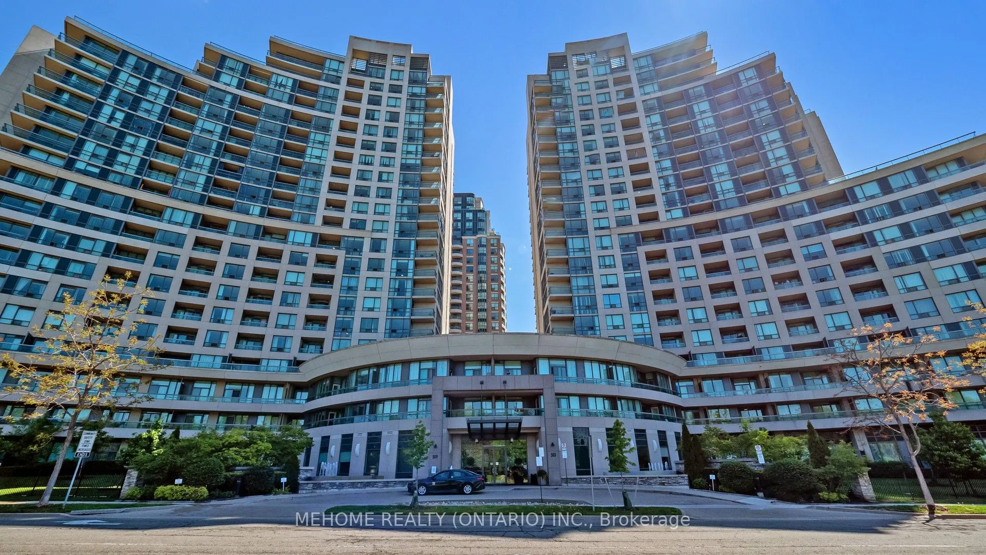 509 Beecroft Road, #1611