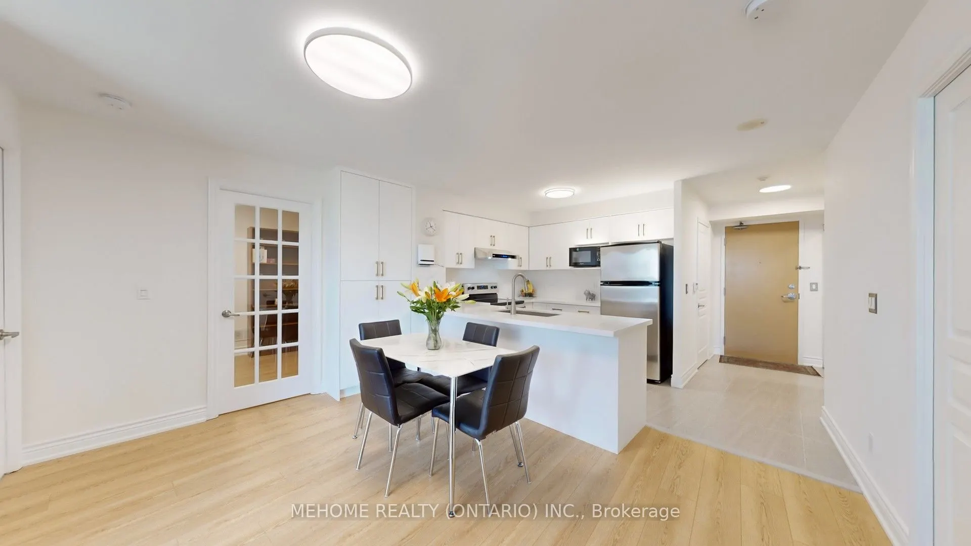 509 Beecroft Road, #1611