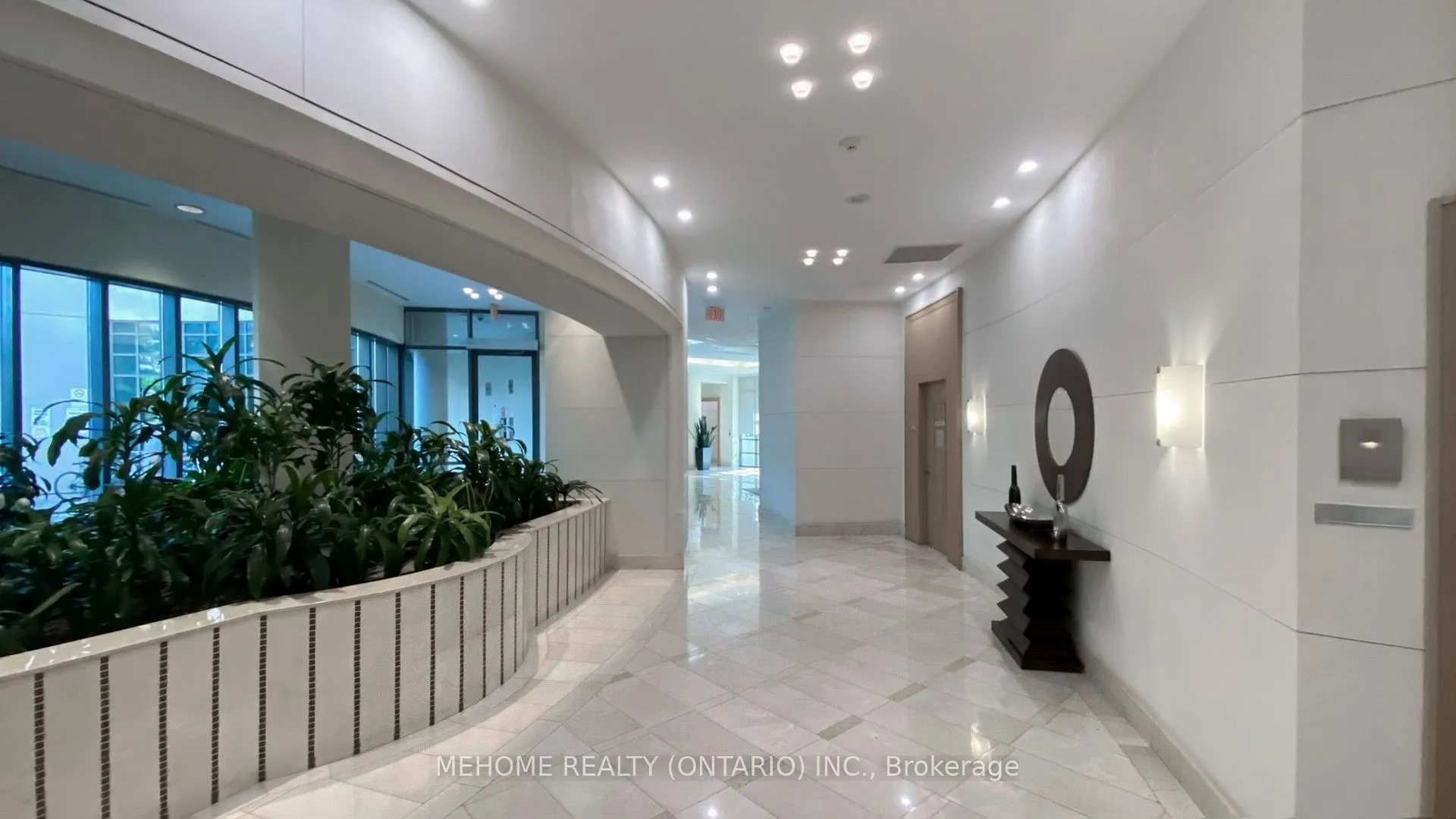 509 Beecroft Road, #1611
