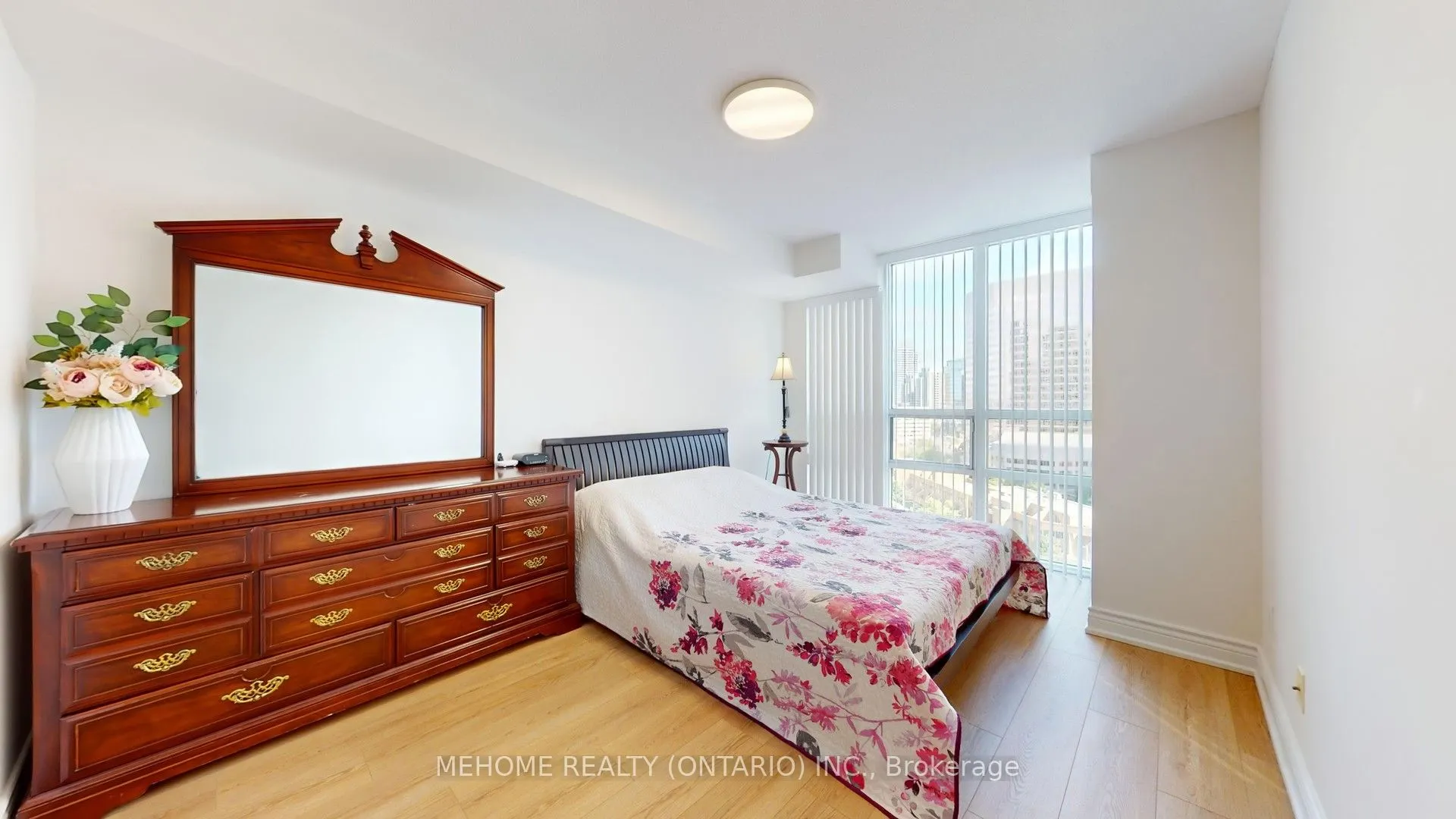 509 Beecroft Road, #1611
