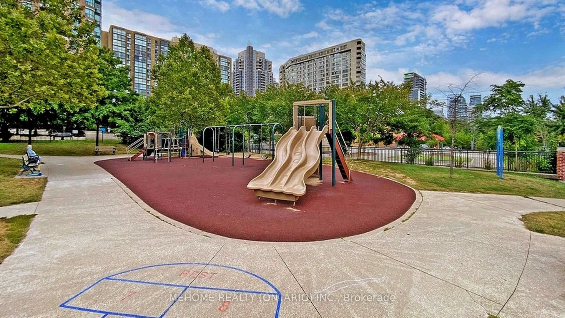 509 Beecroft Road, #1611