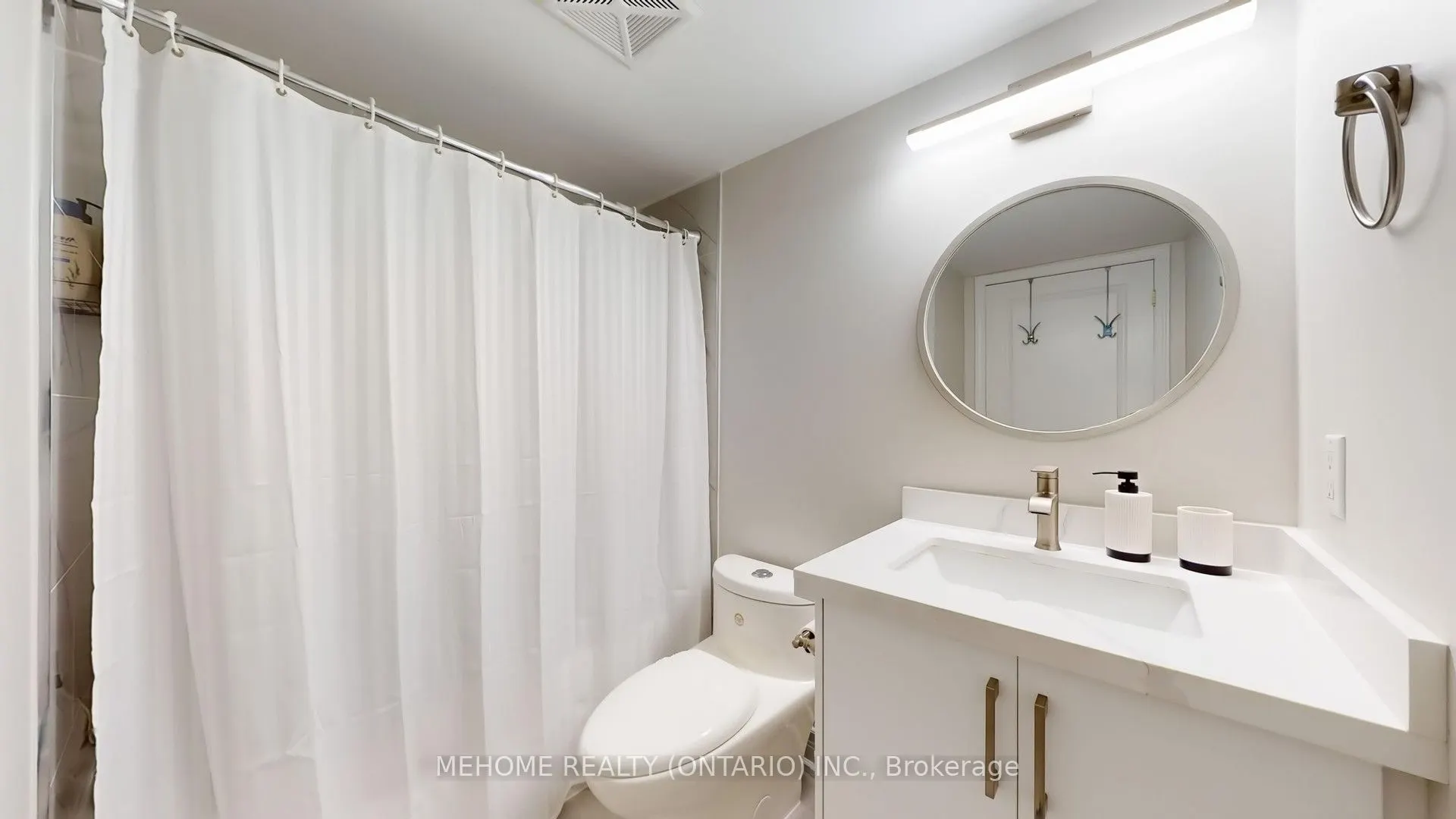 509 Beecroft Road, #1611