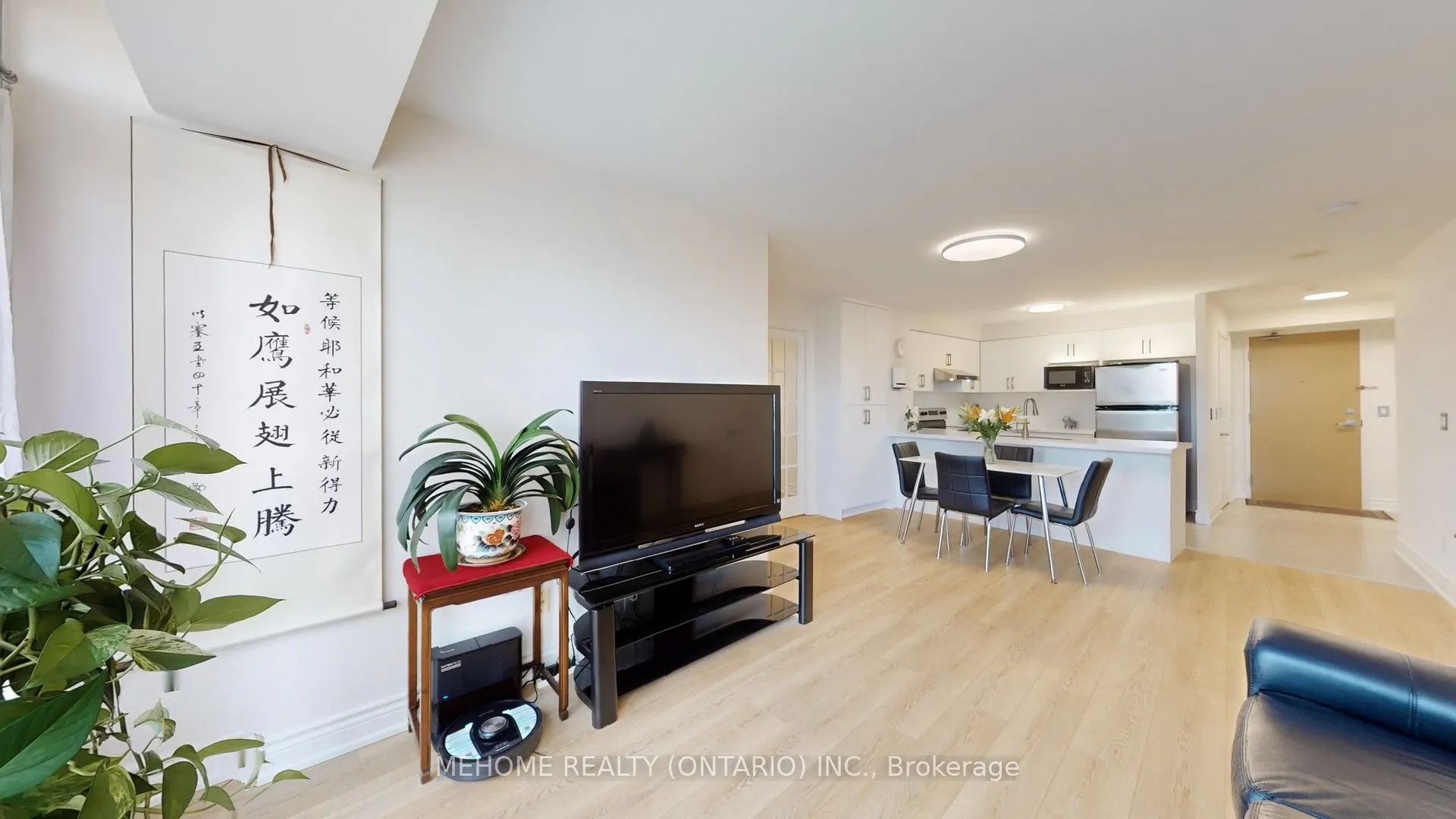 509 Beecroft Road, #1611