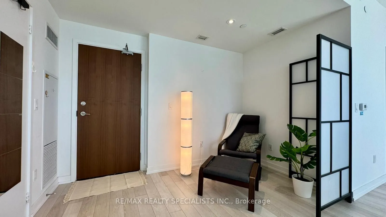 117 Mcmahon Drive, #2307