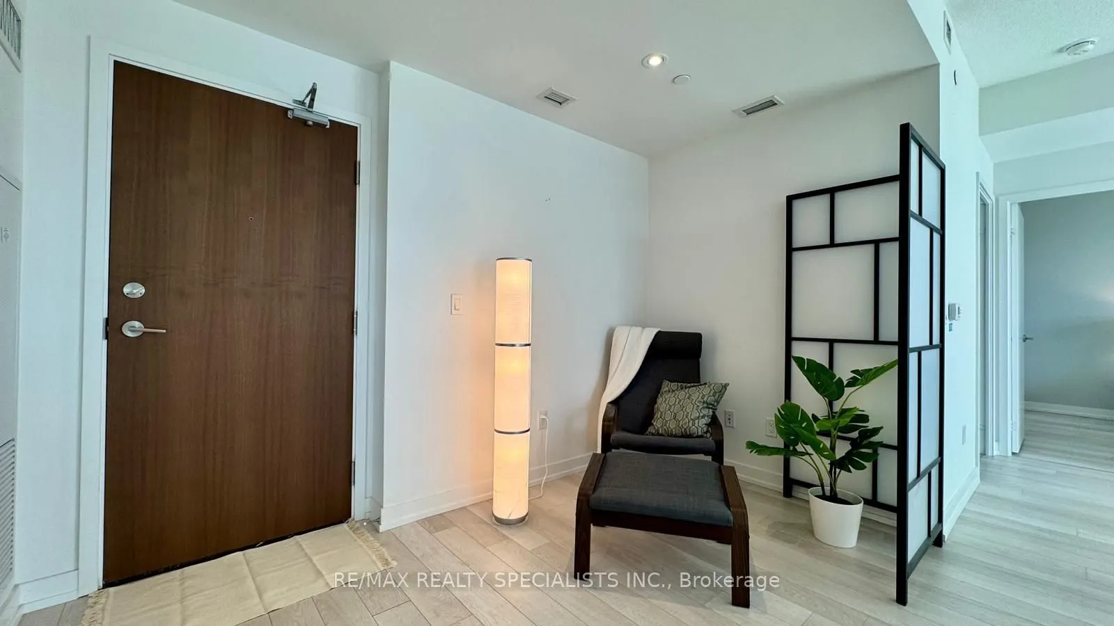 117 Mcmahon Drive, #2307