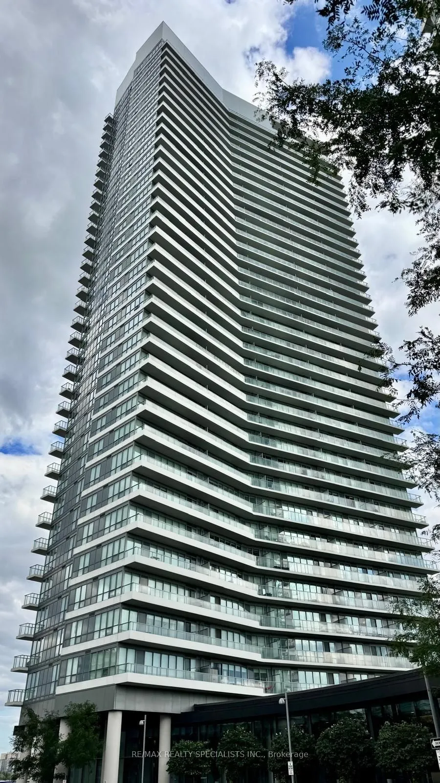 117 Mcmahon Drive, #2307