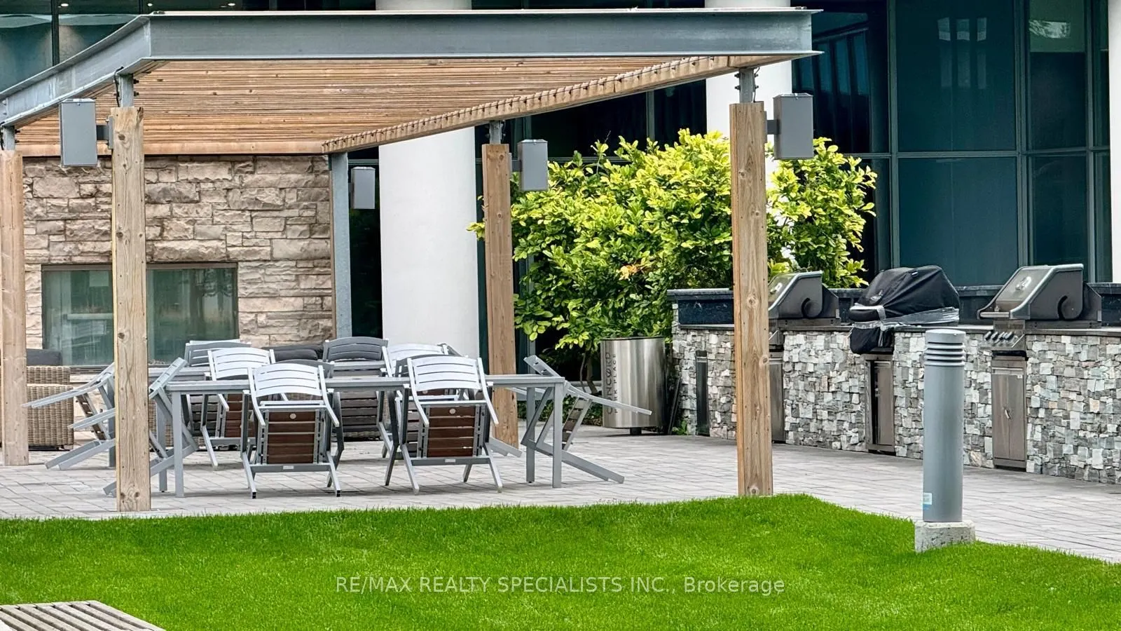 117 Mcmahon Drive, #2307