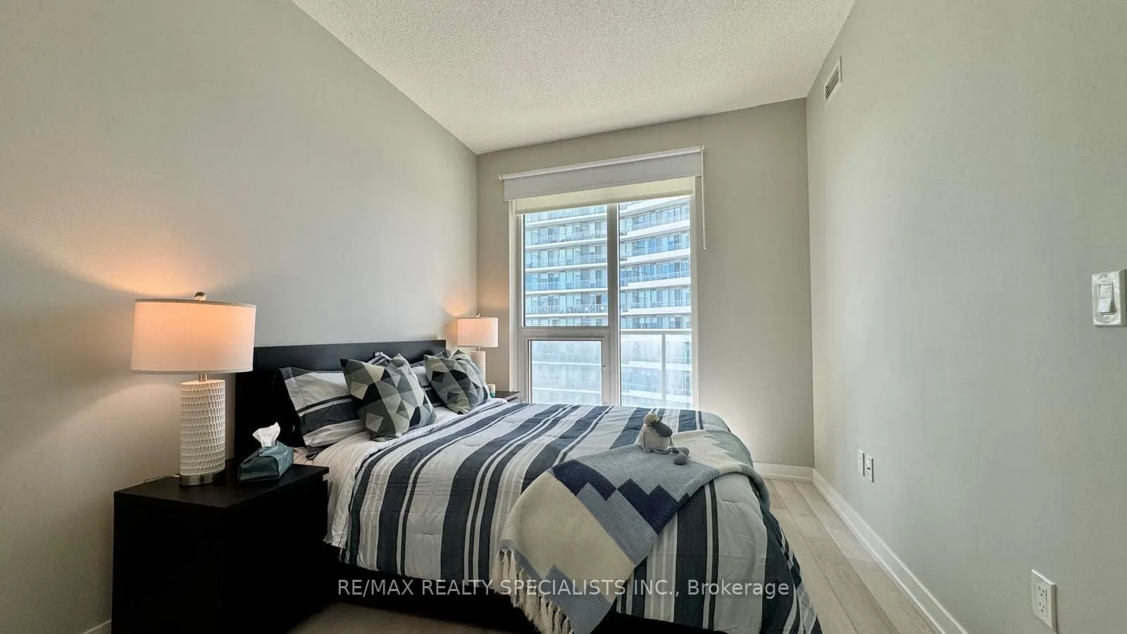 117 Mcmahon Drive, #2307