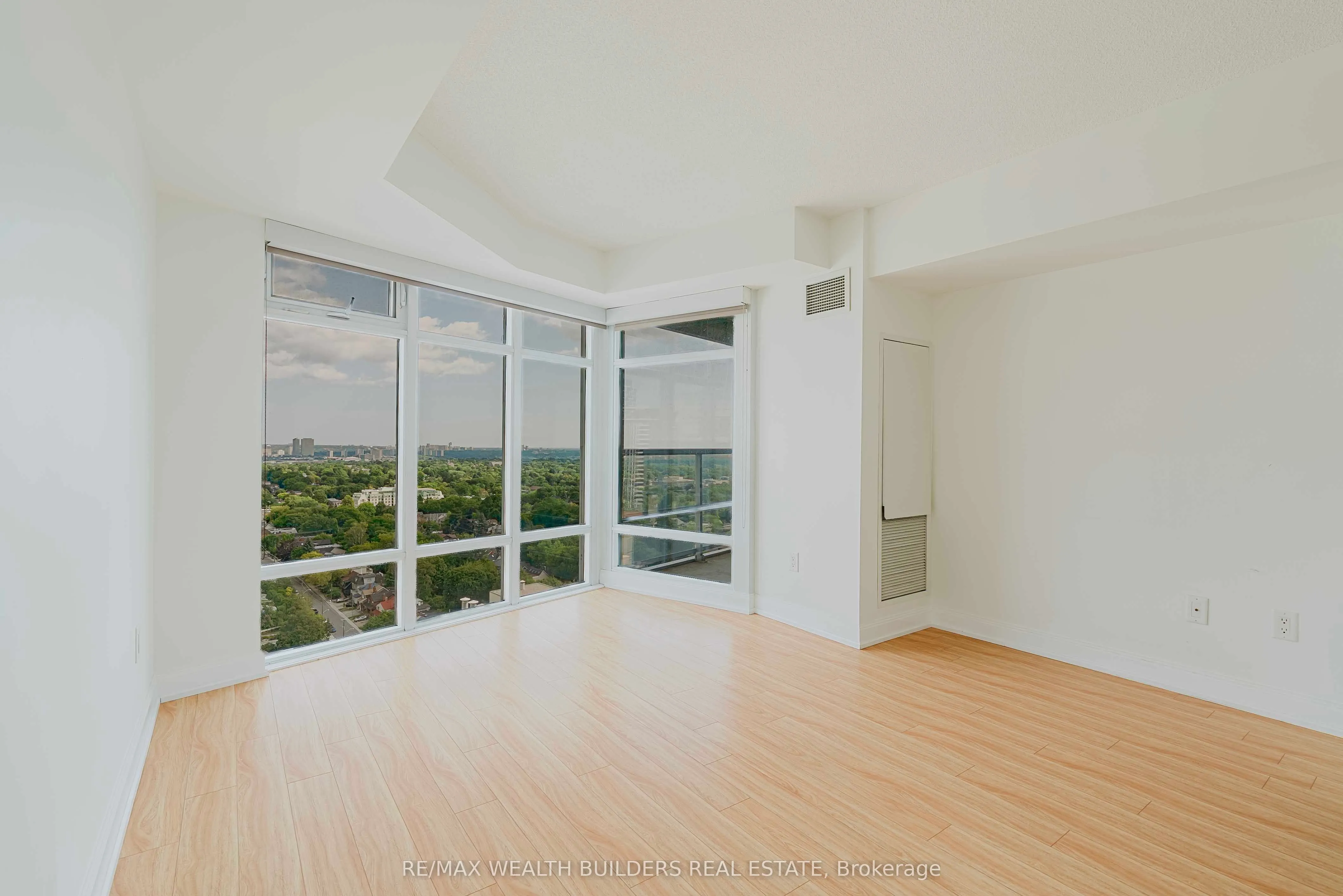 2181 Yonge Street, #2702