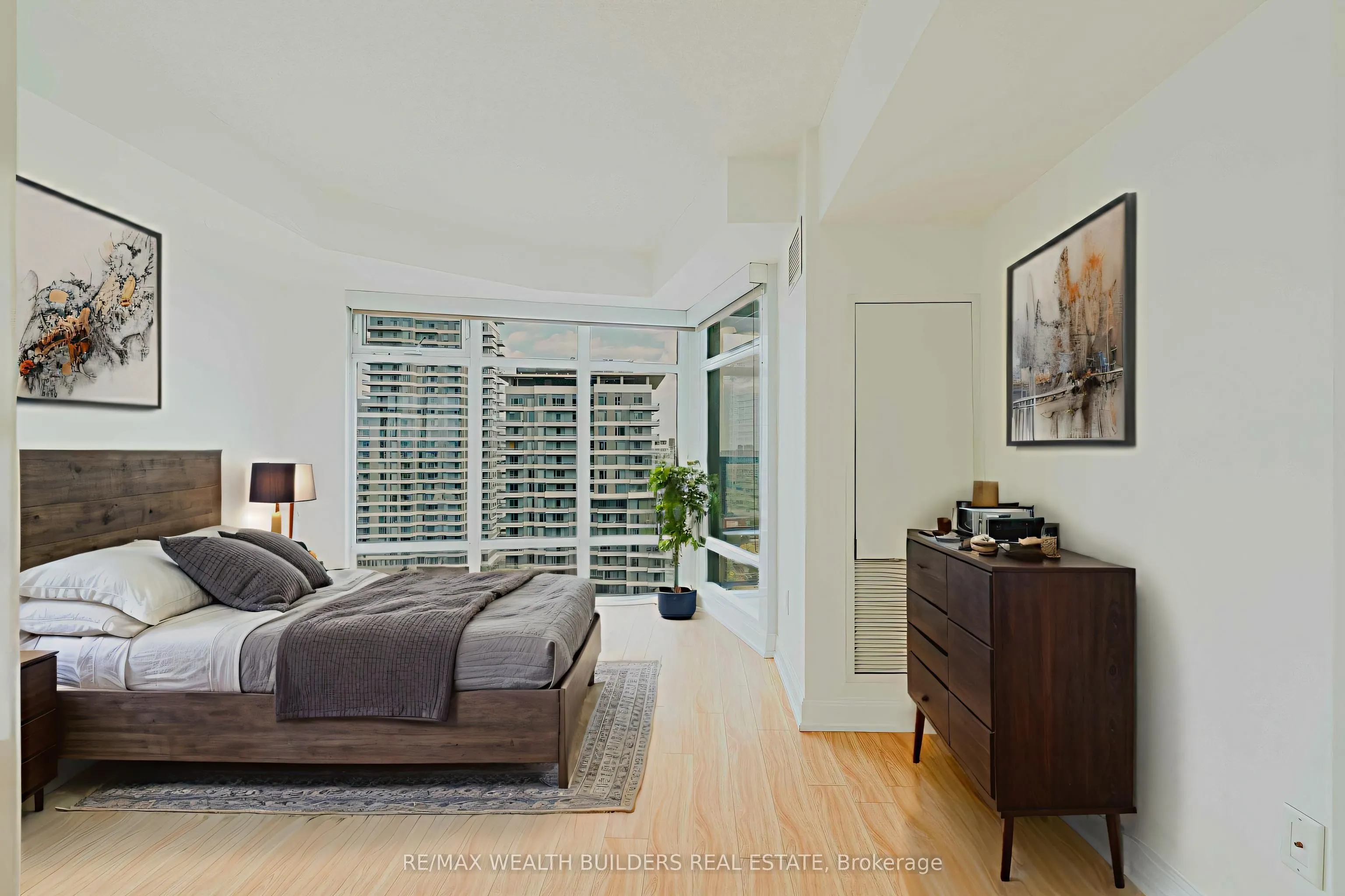 2181 Yonge Street, #2702