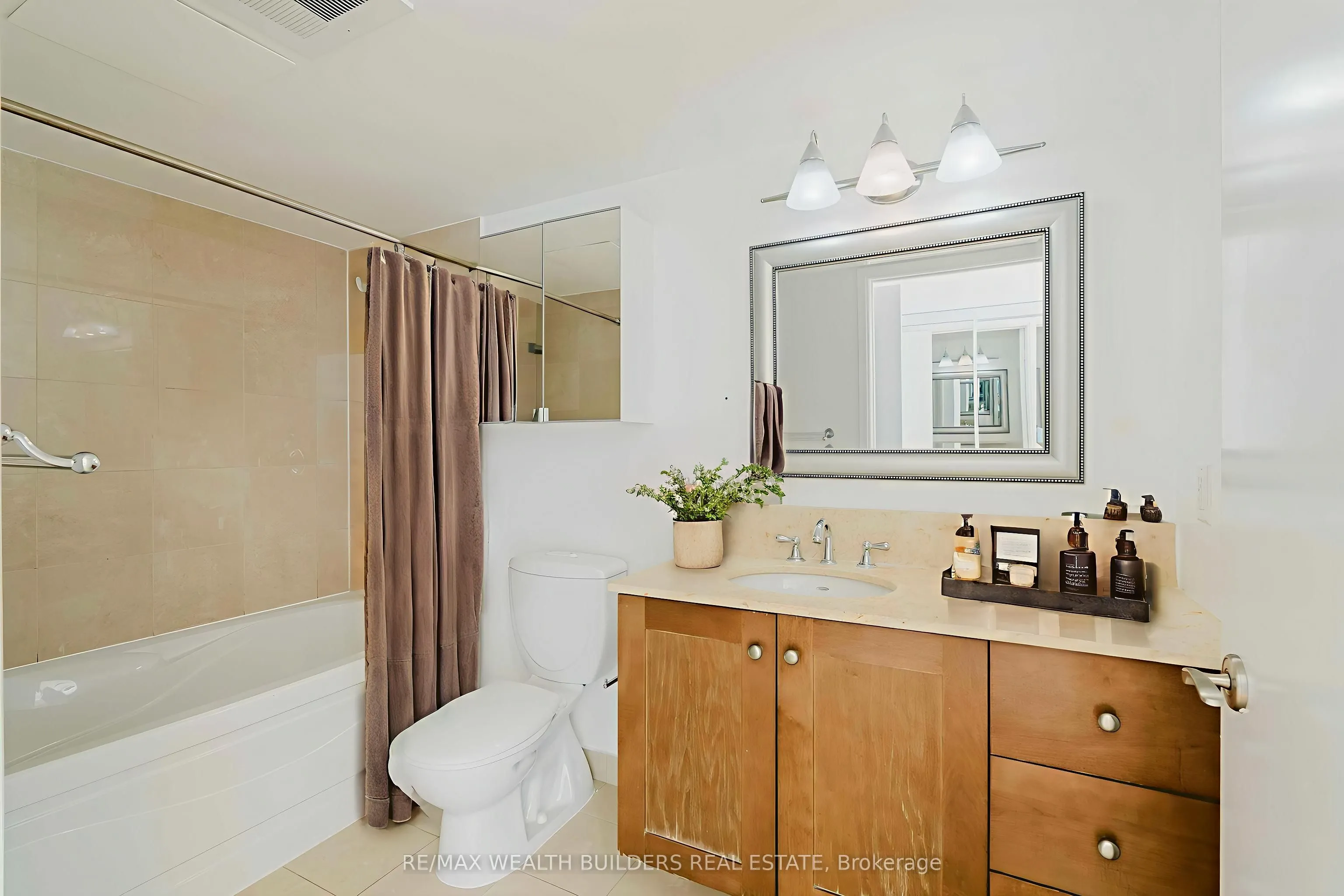 2181 Yonge Street, #2702